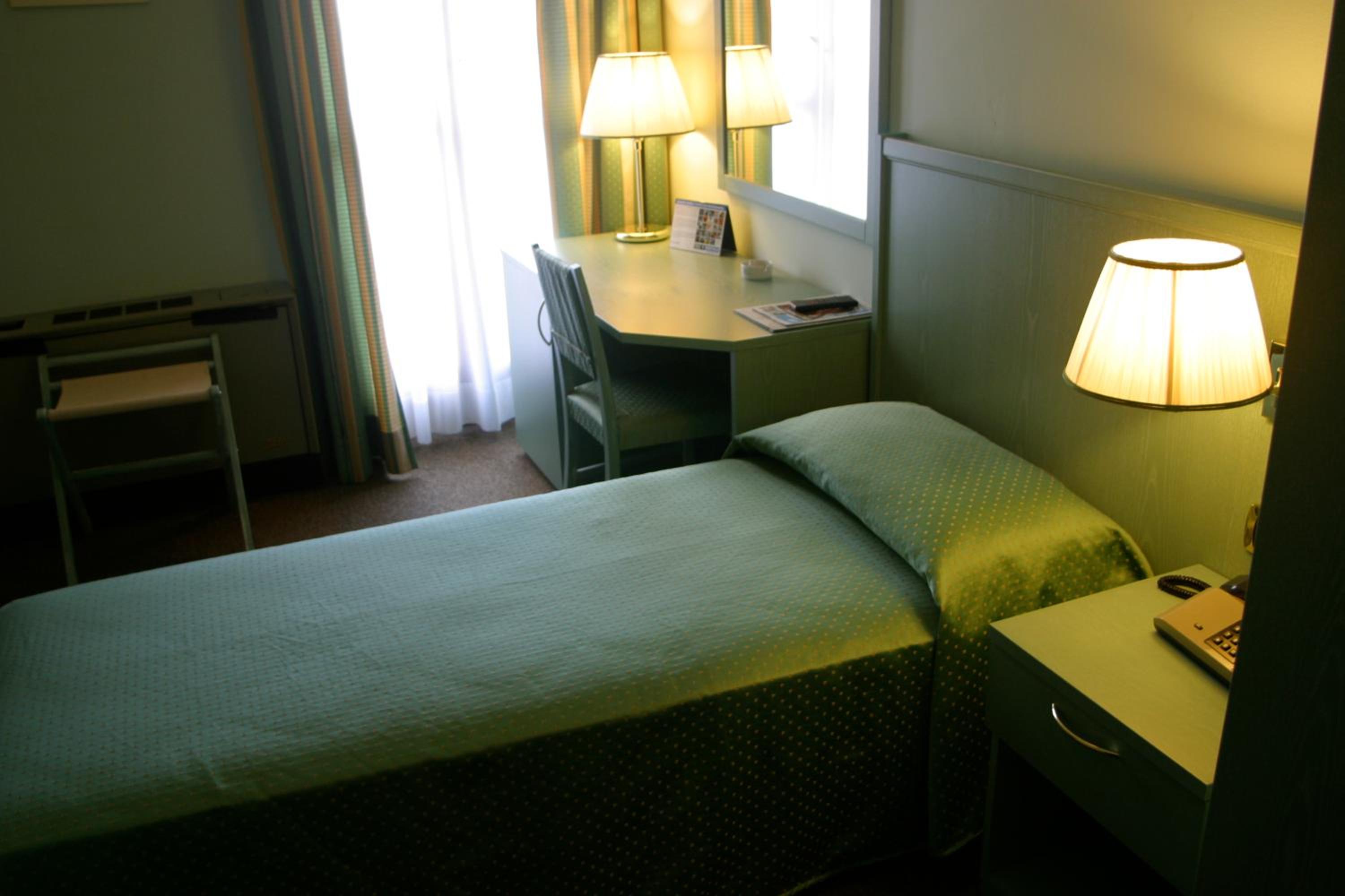 Single Room photo 1