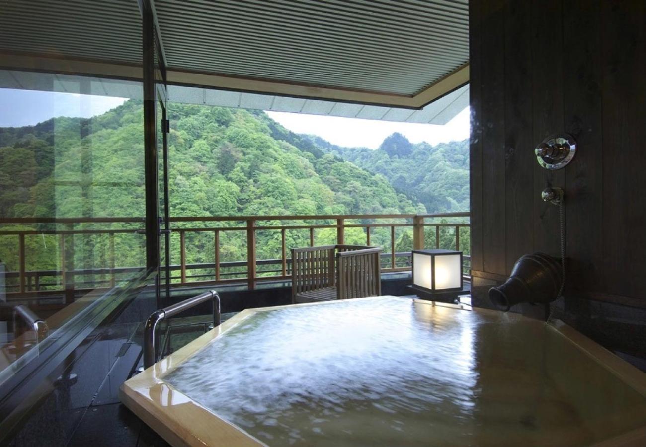 Twin Room with Private Bathroom photo 2