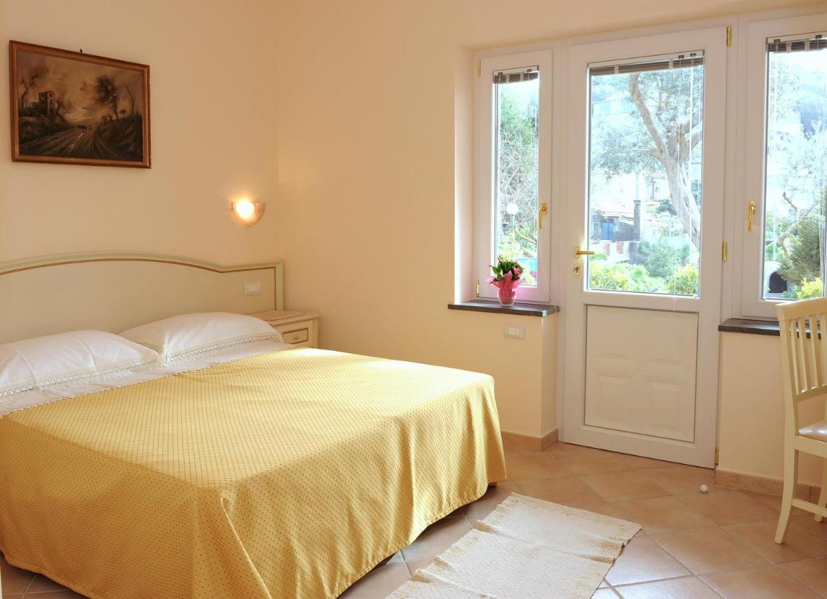 Double or Twin Room photo 2
