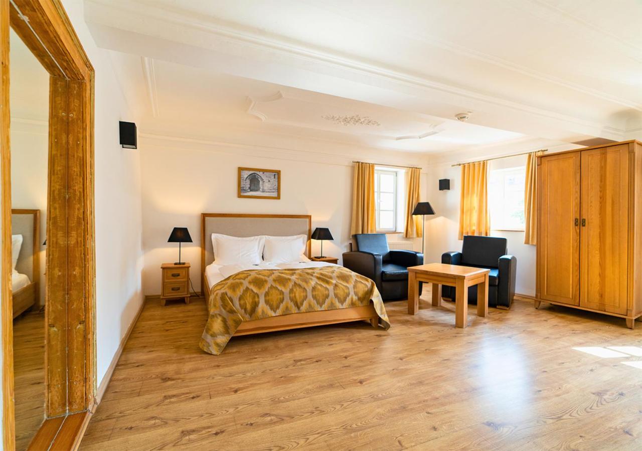 Deluxe Queen Room - Photo 3