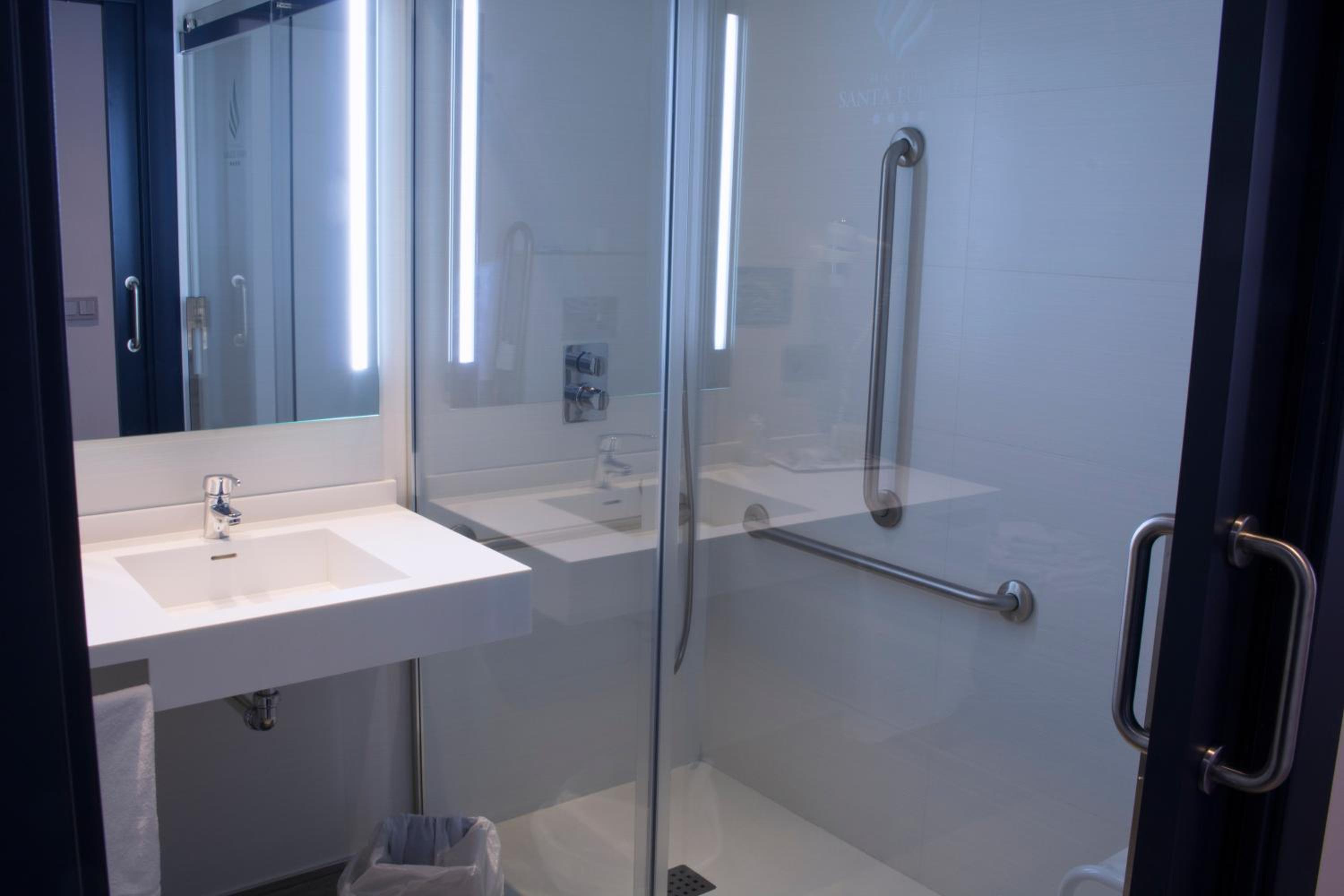 Double Room with Disability Access photo 3