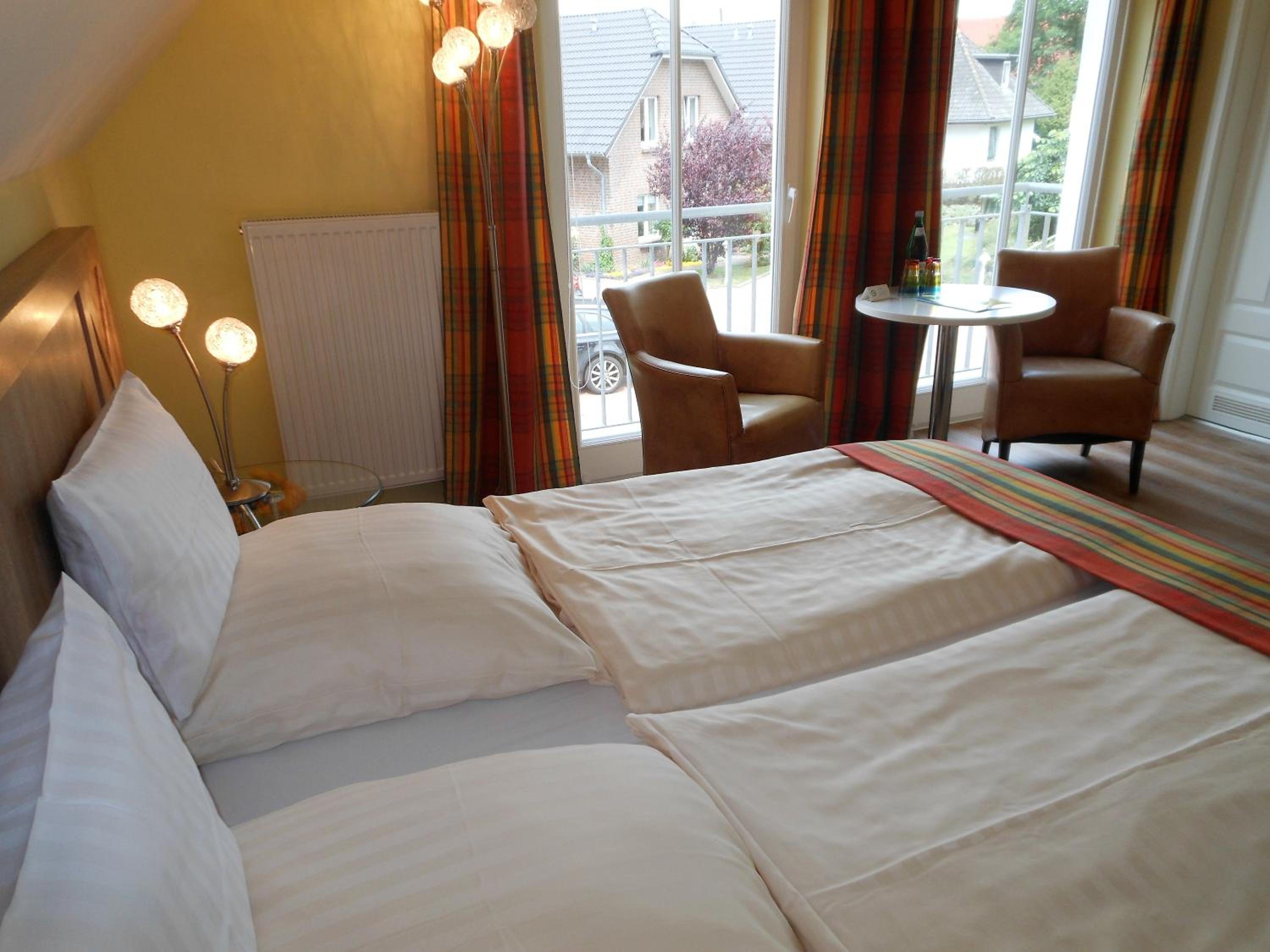 Double Room - Photo 8
