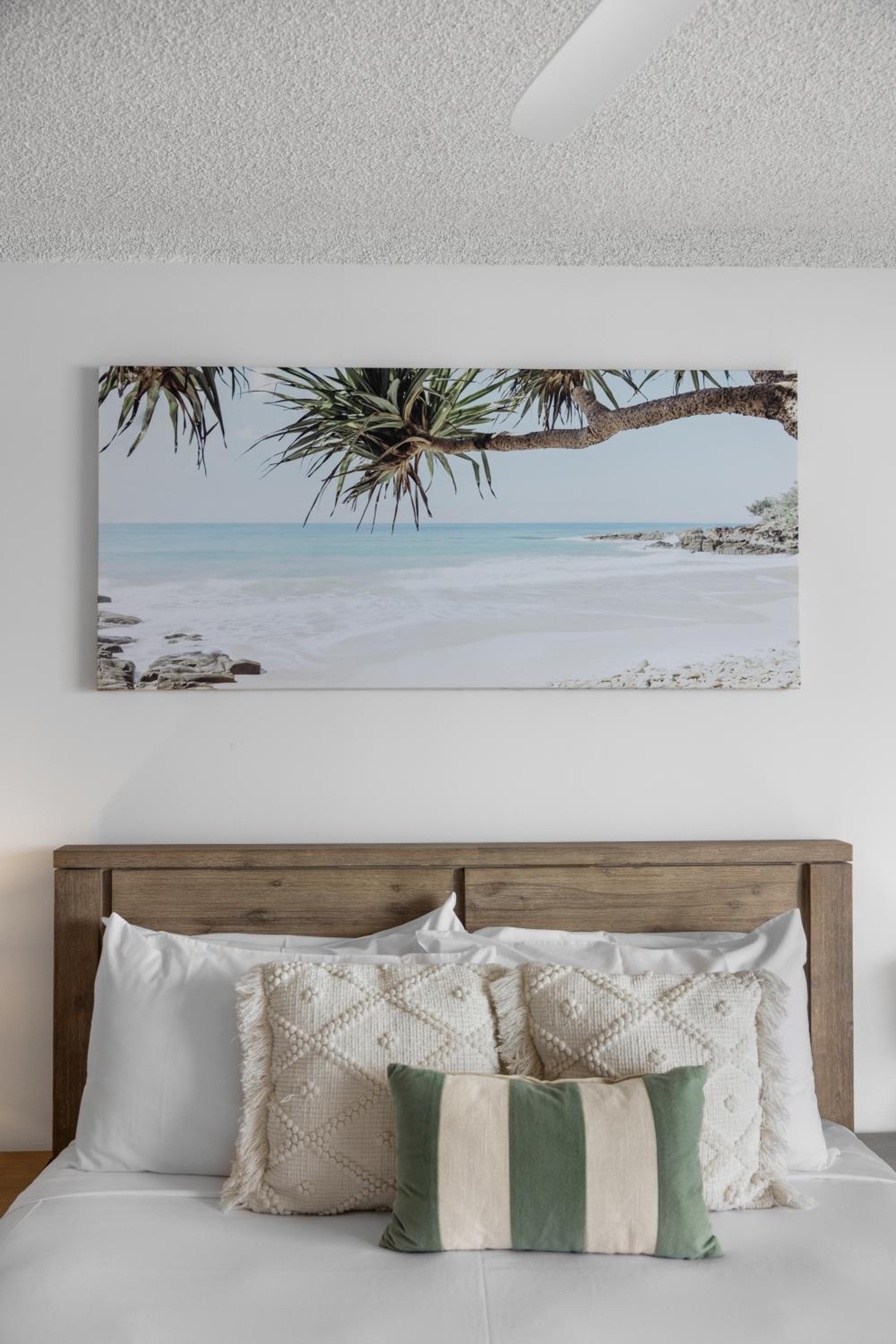 Two-Bedroom Deluxe Apartment with Ocean View photo 3