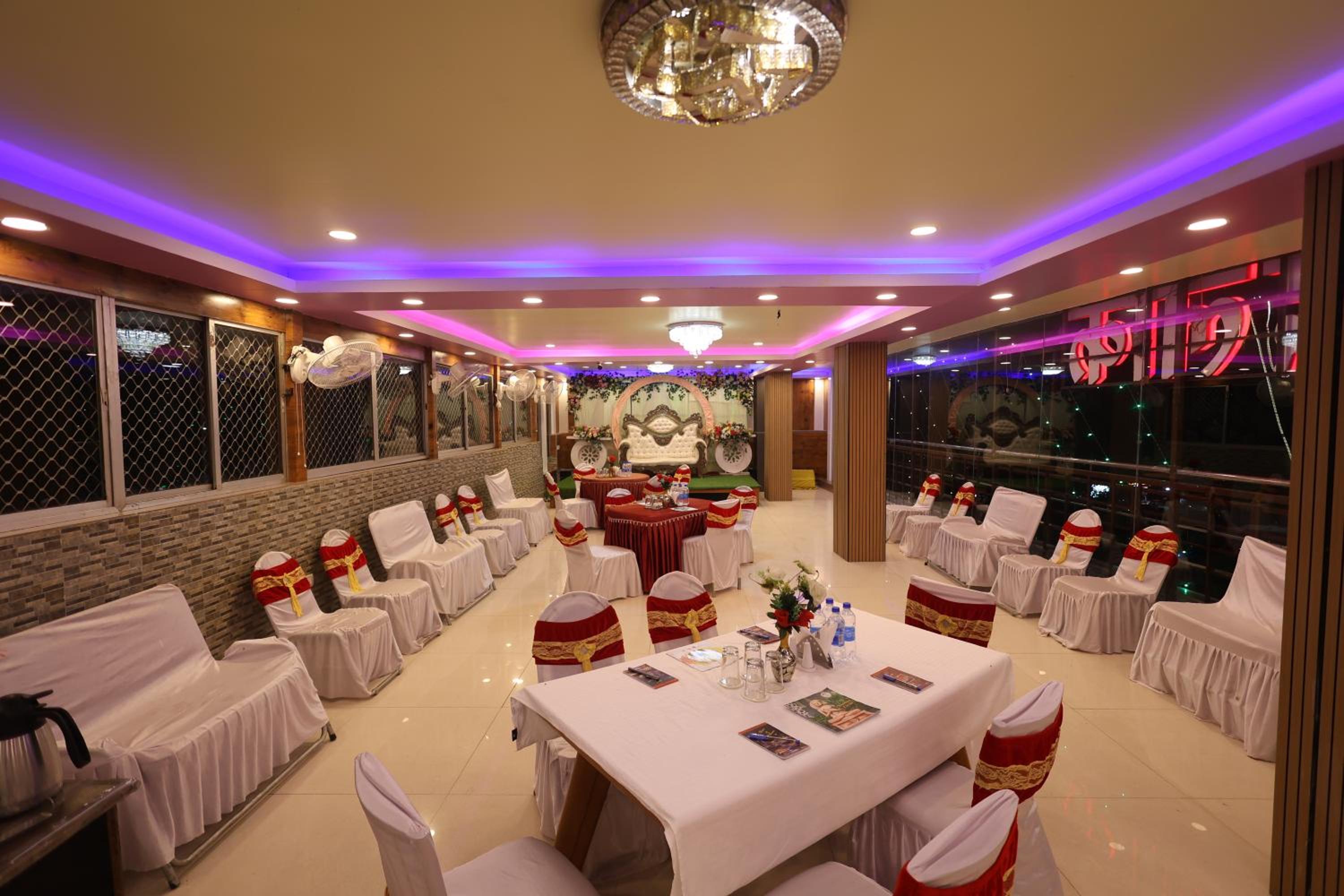 Standard King Room photo 2