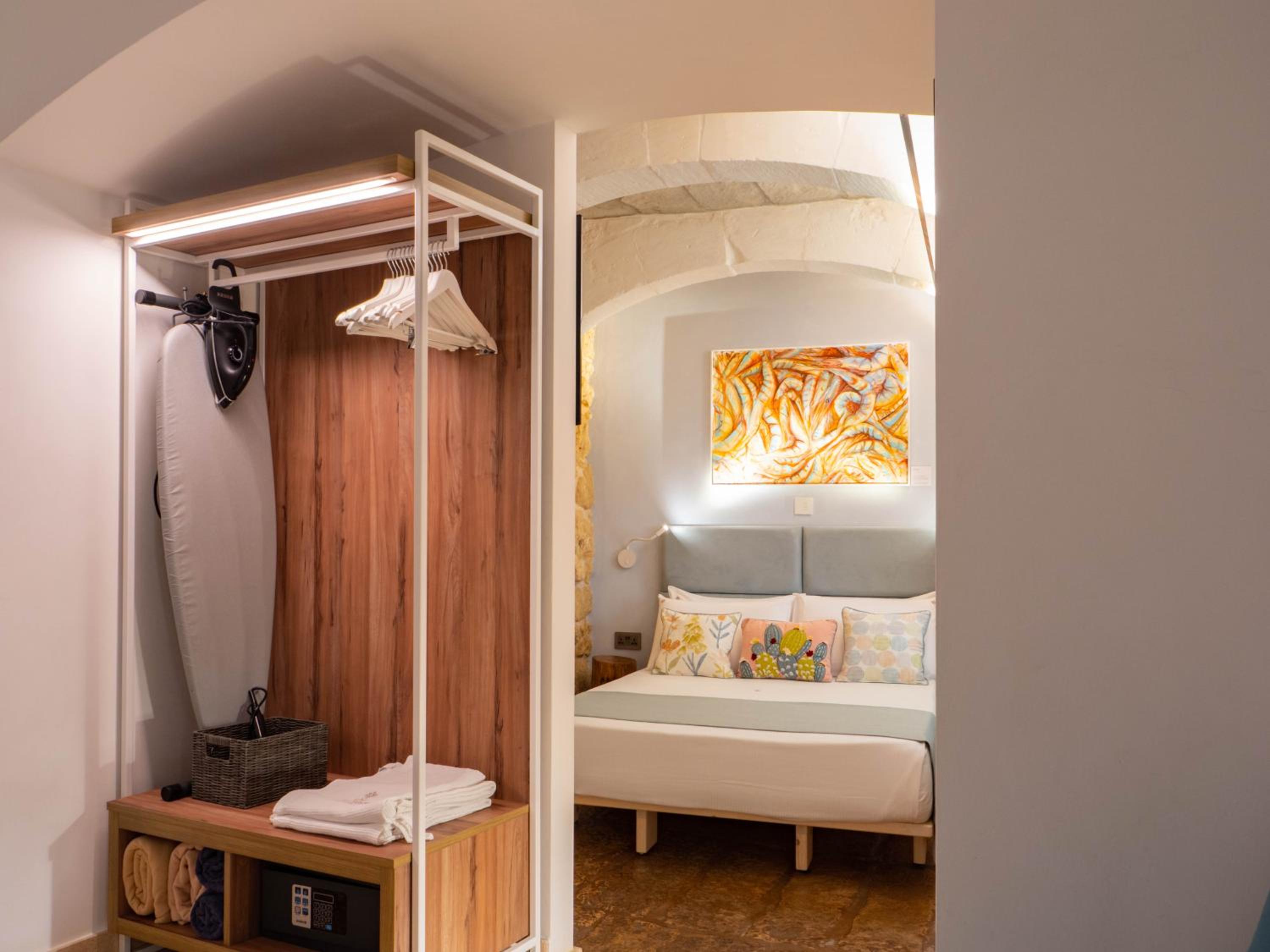 Deluxe Double or Twin Room photo 3