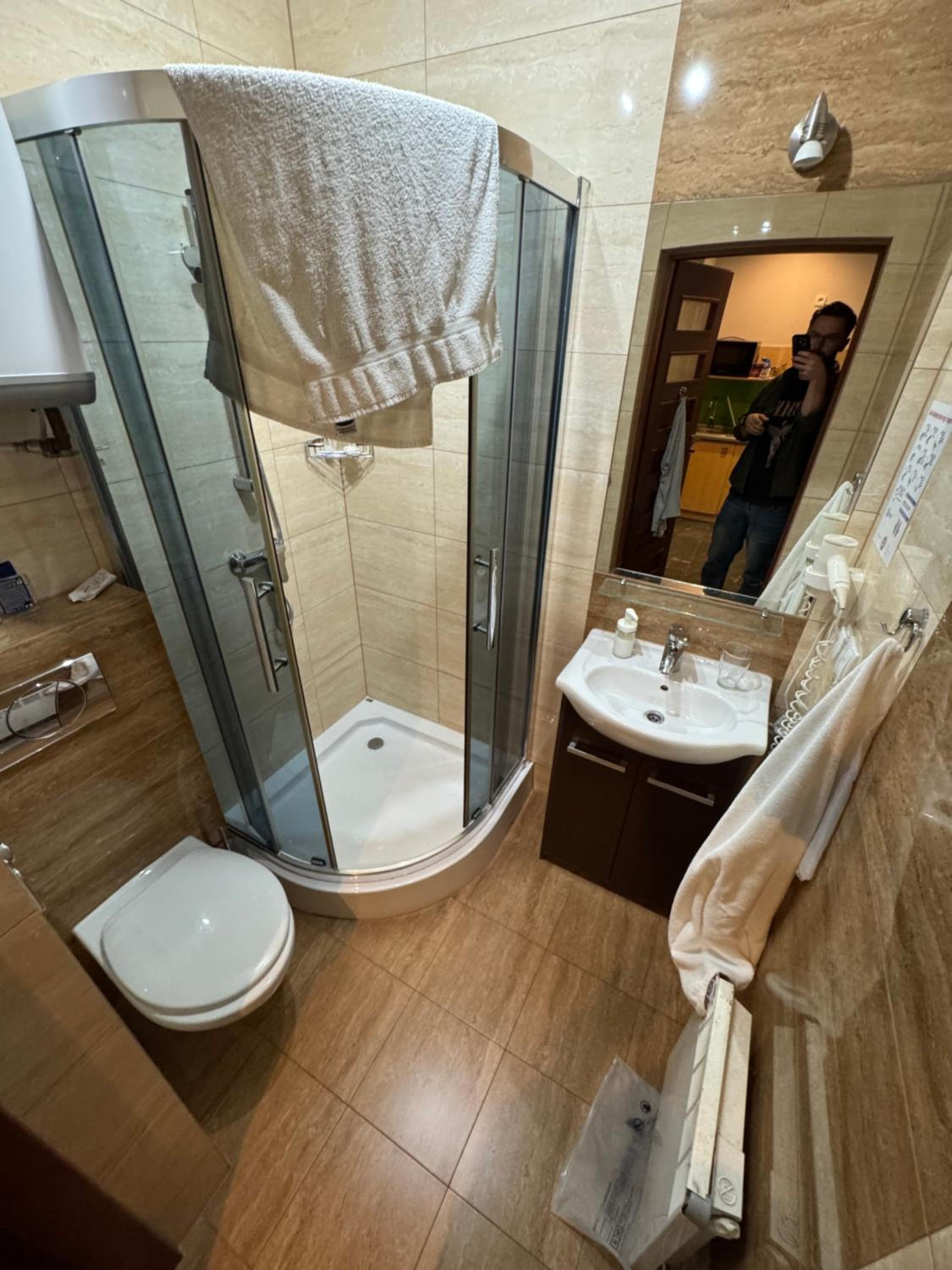 Studio Apartment with Balcony photo 3