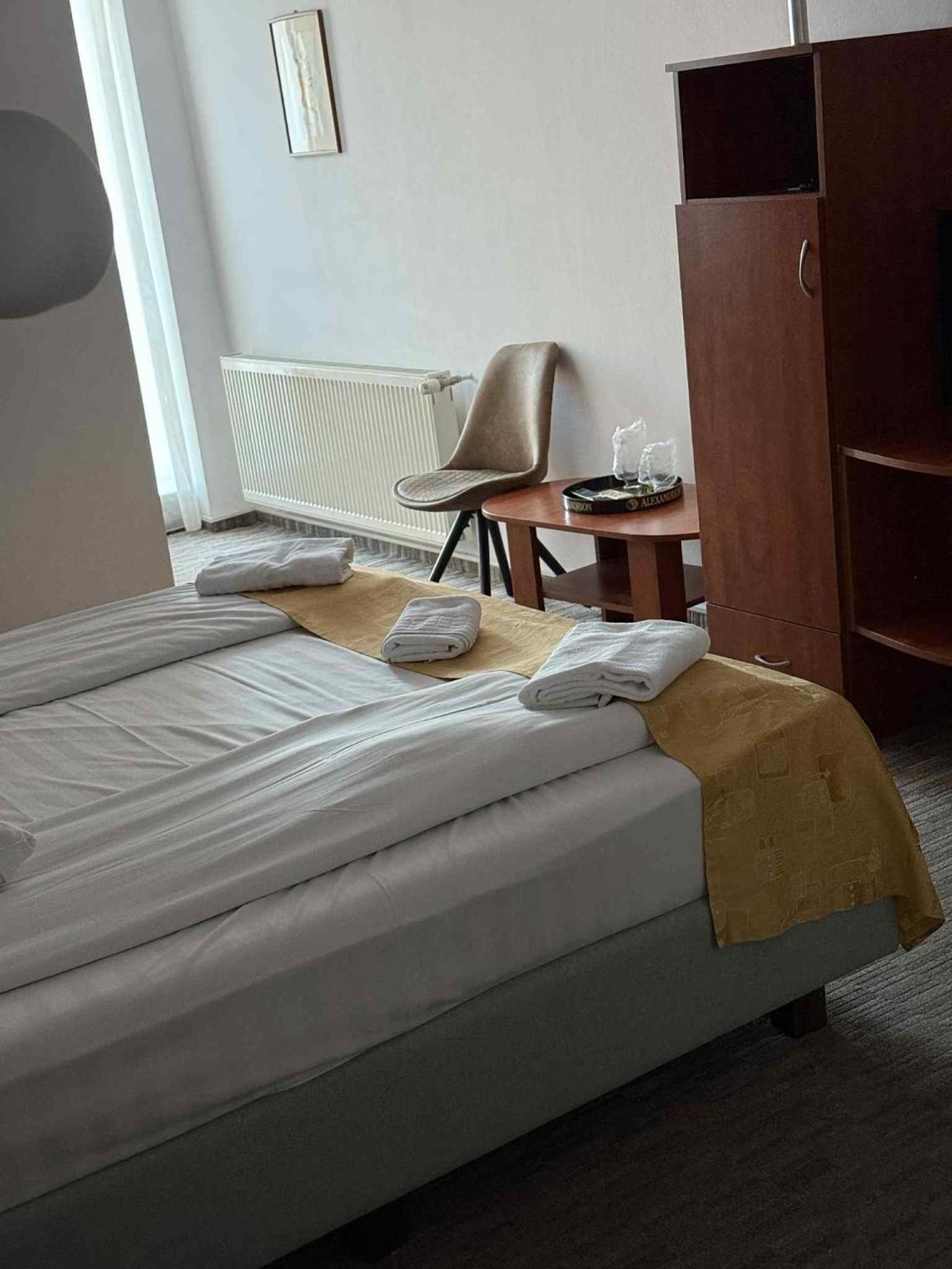 Double Or Twin Room - Photo 5