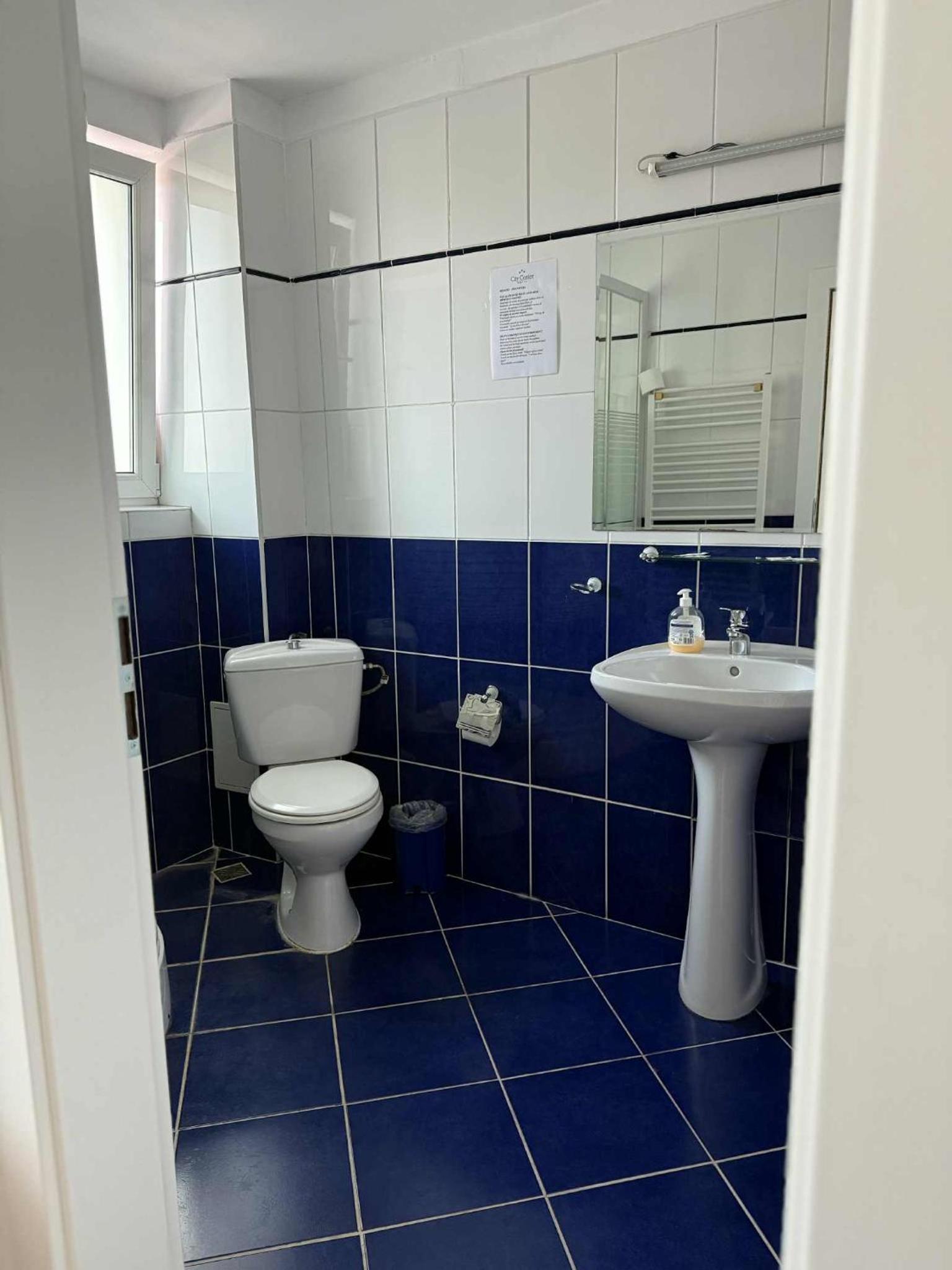 Double Or Twin Room - Photo 18