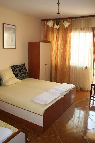 Triple Room with Private External Bathroom photo 1