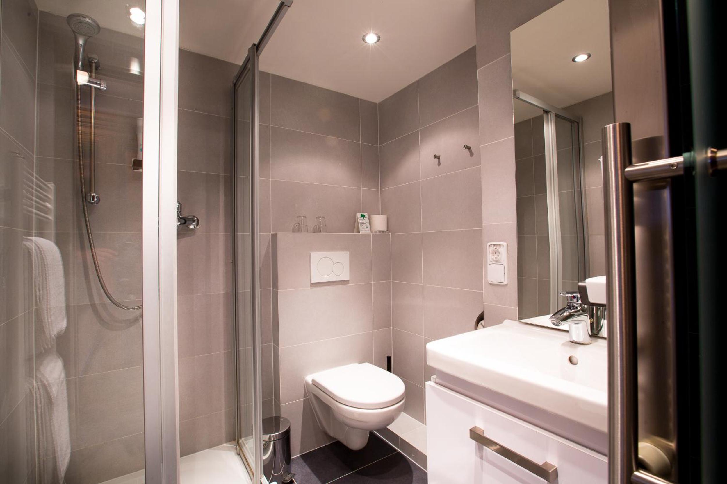 Standard Double Room - Photo 4