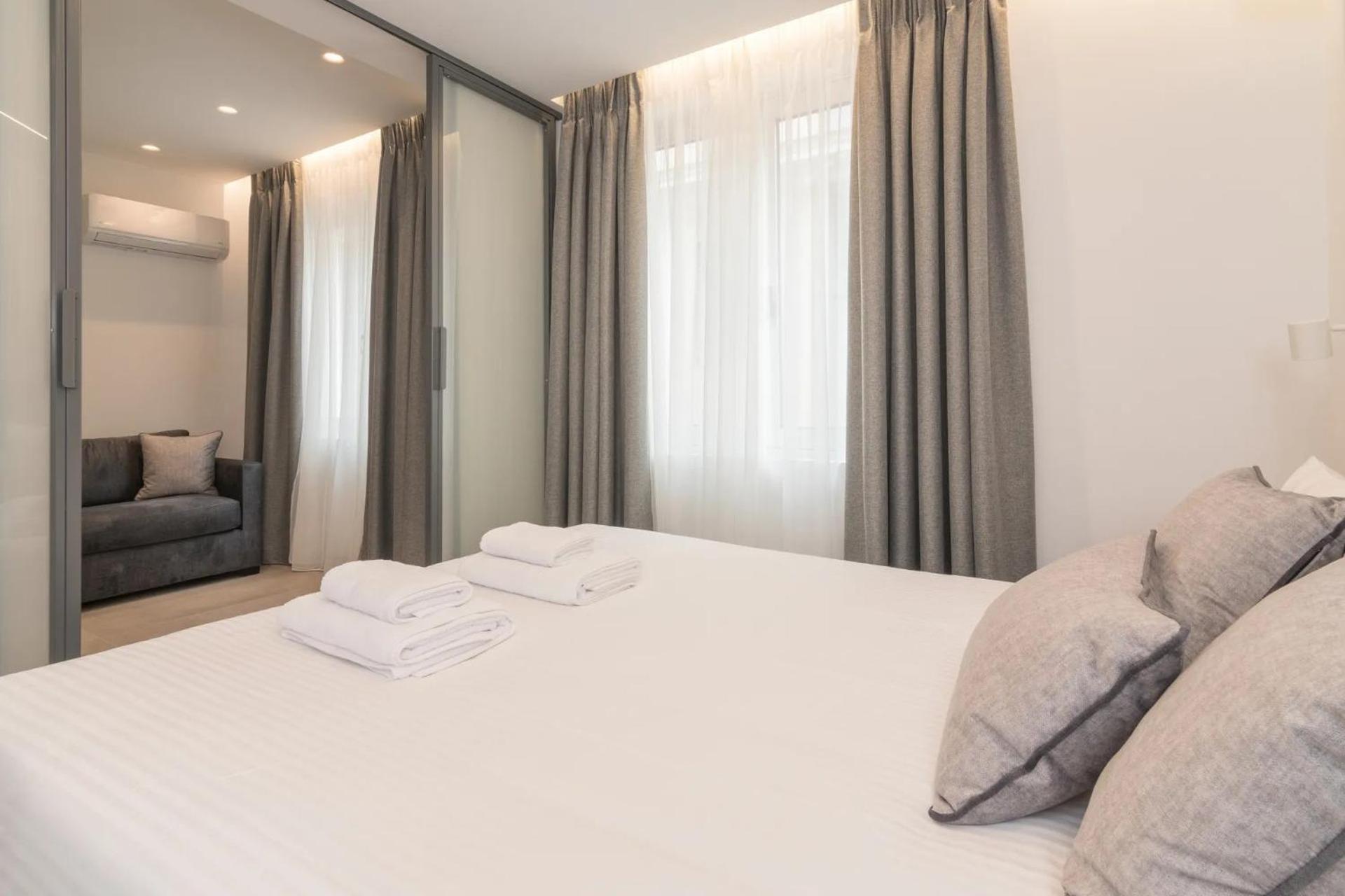 Deluxe One-Bedroom Apartment with City View