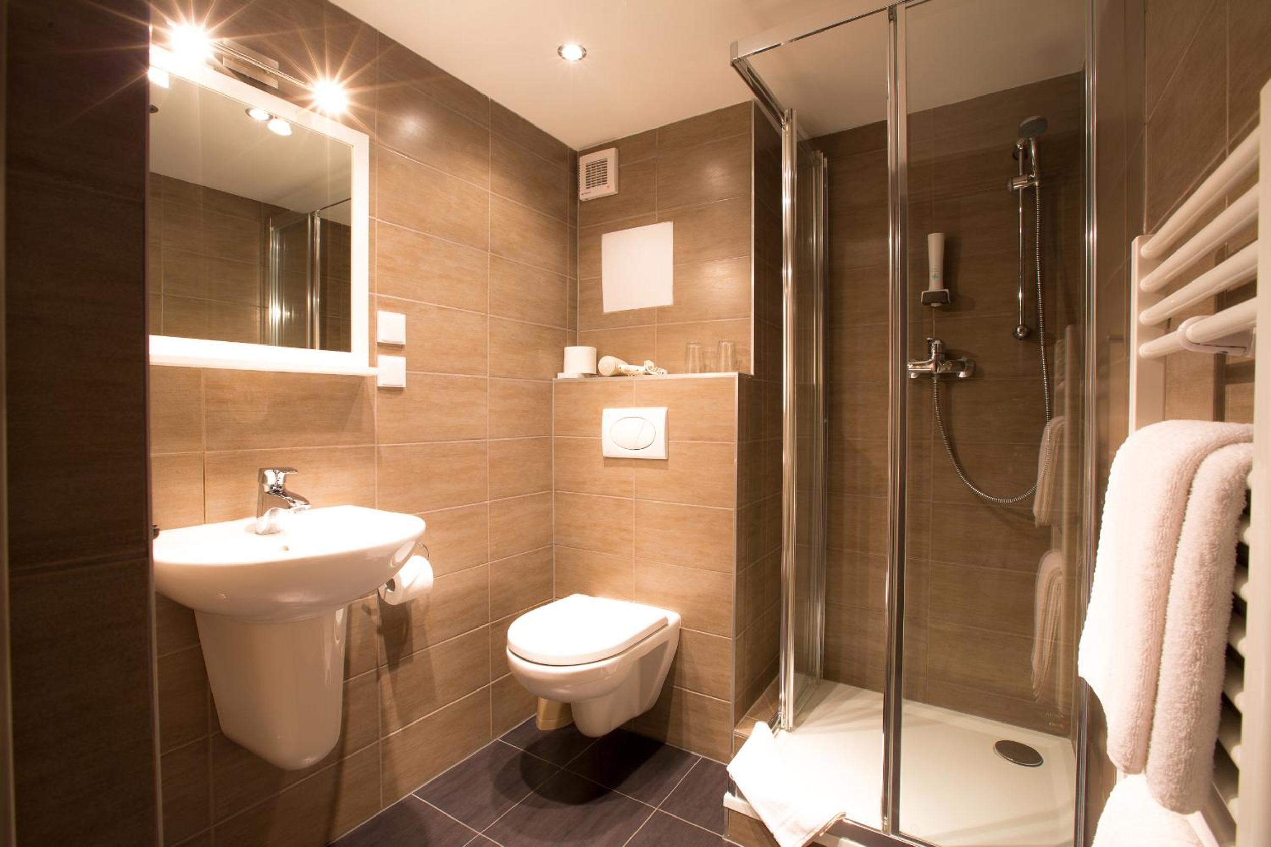 Standard Double Room - Photo 5