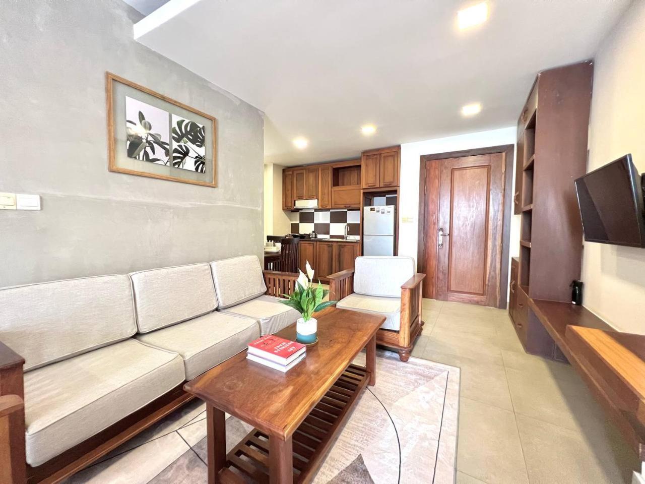 Deluxe One-Bedroom Apartment - Free Mini Bar photo 1