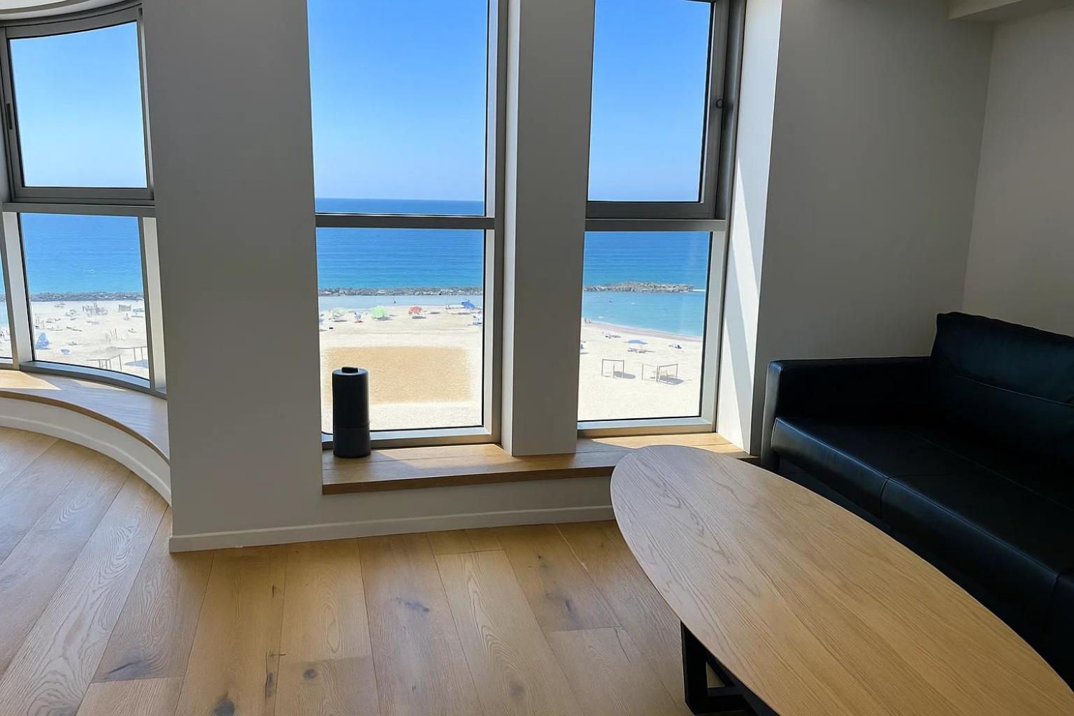 Apartment with Sea View - Photo 7