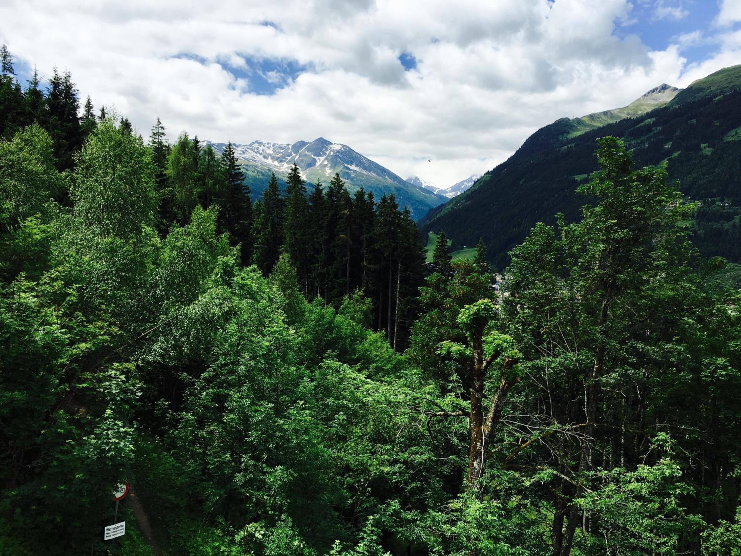 Deluxe Double Room With Mountain View photo 2
