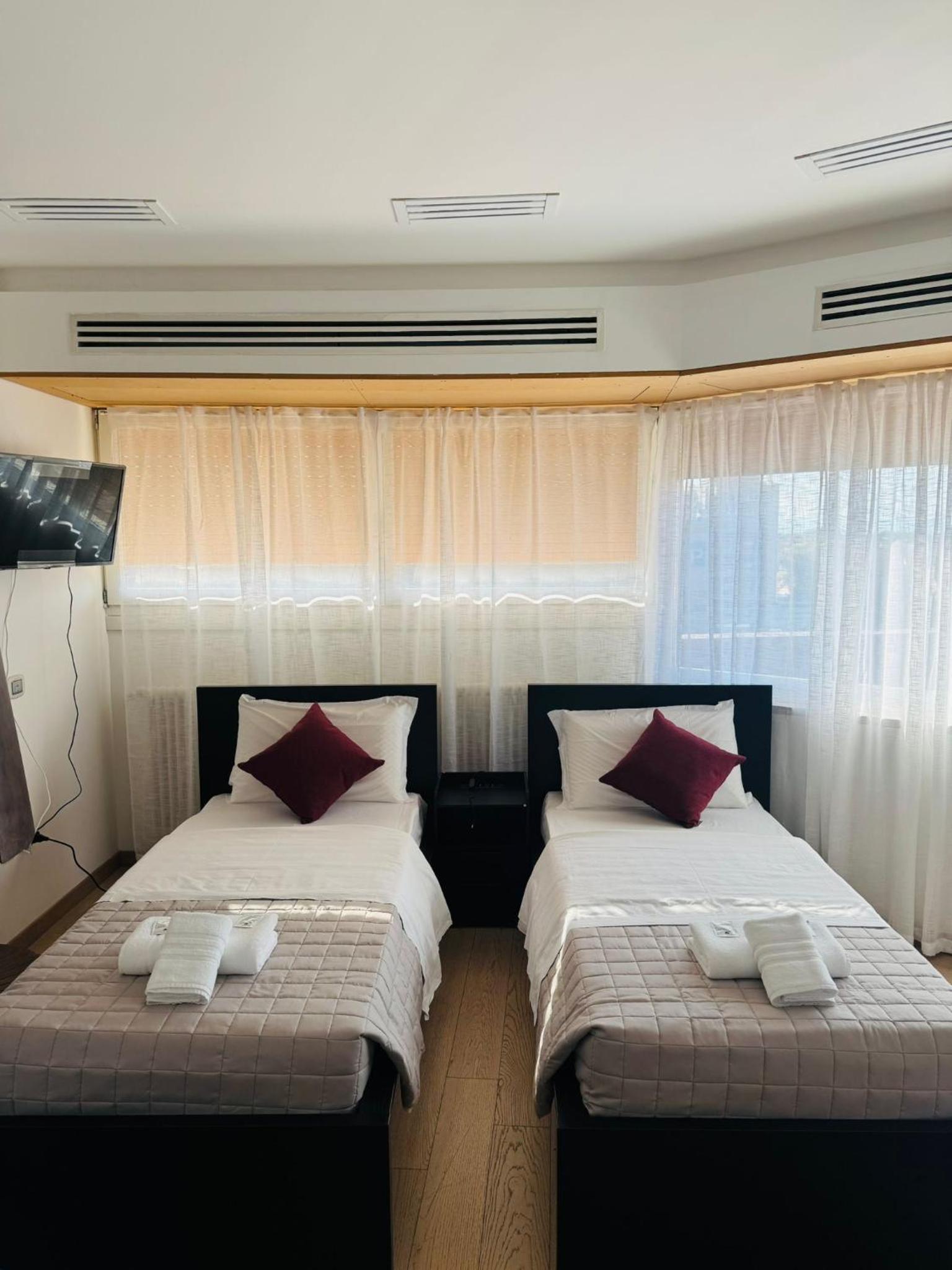 Quadruple Room with Terrace photo 2