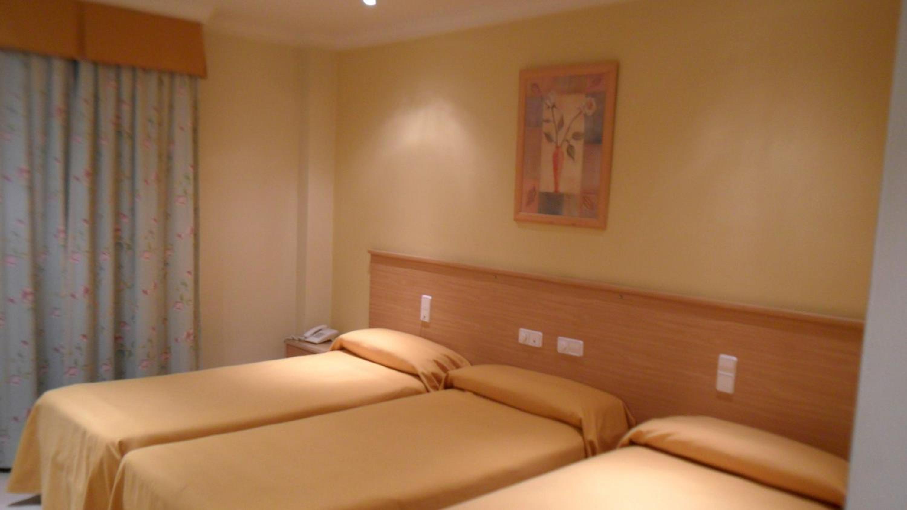 Triple Room - Photo 1