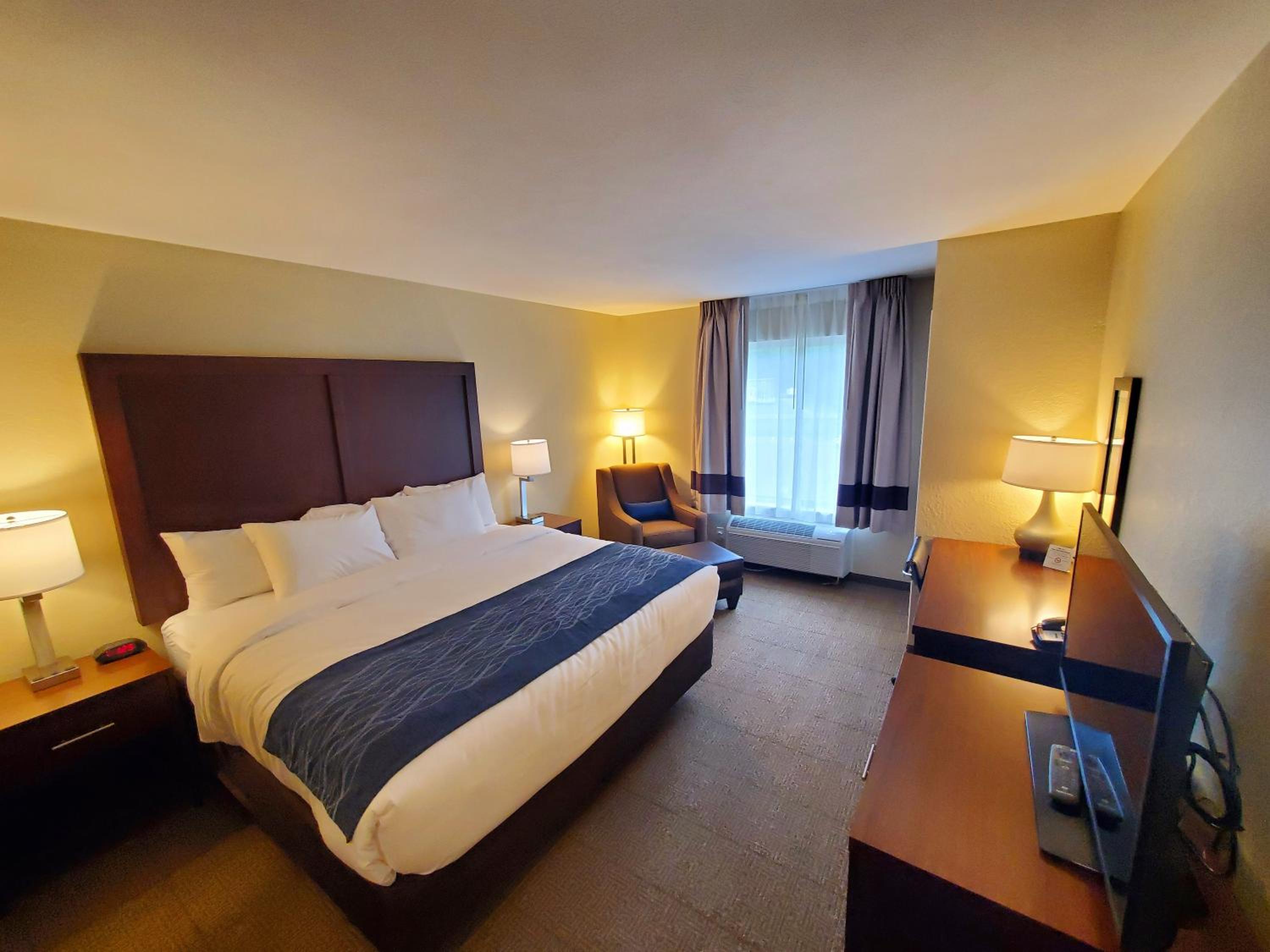 Standard King Room - Non Smoking