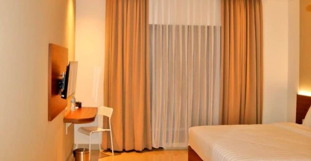 Premier Double or Twin Room, Balcony photo 3