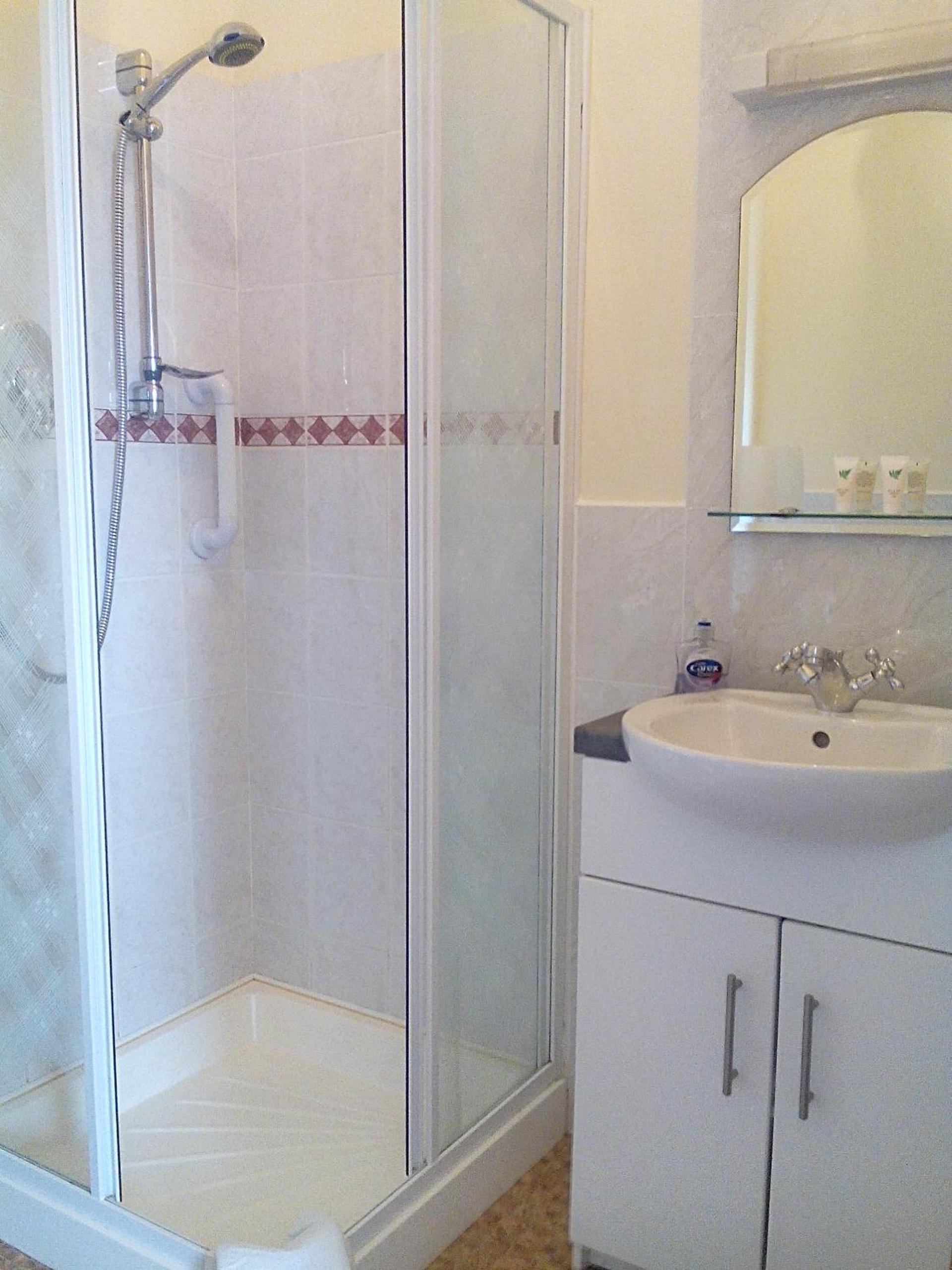 Double Room - Photo 5