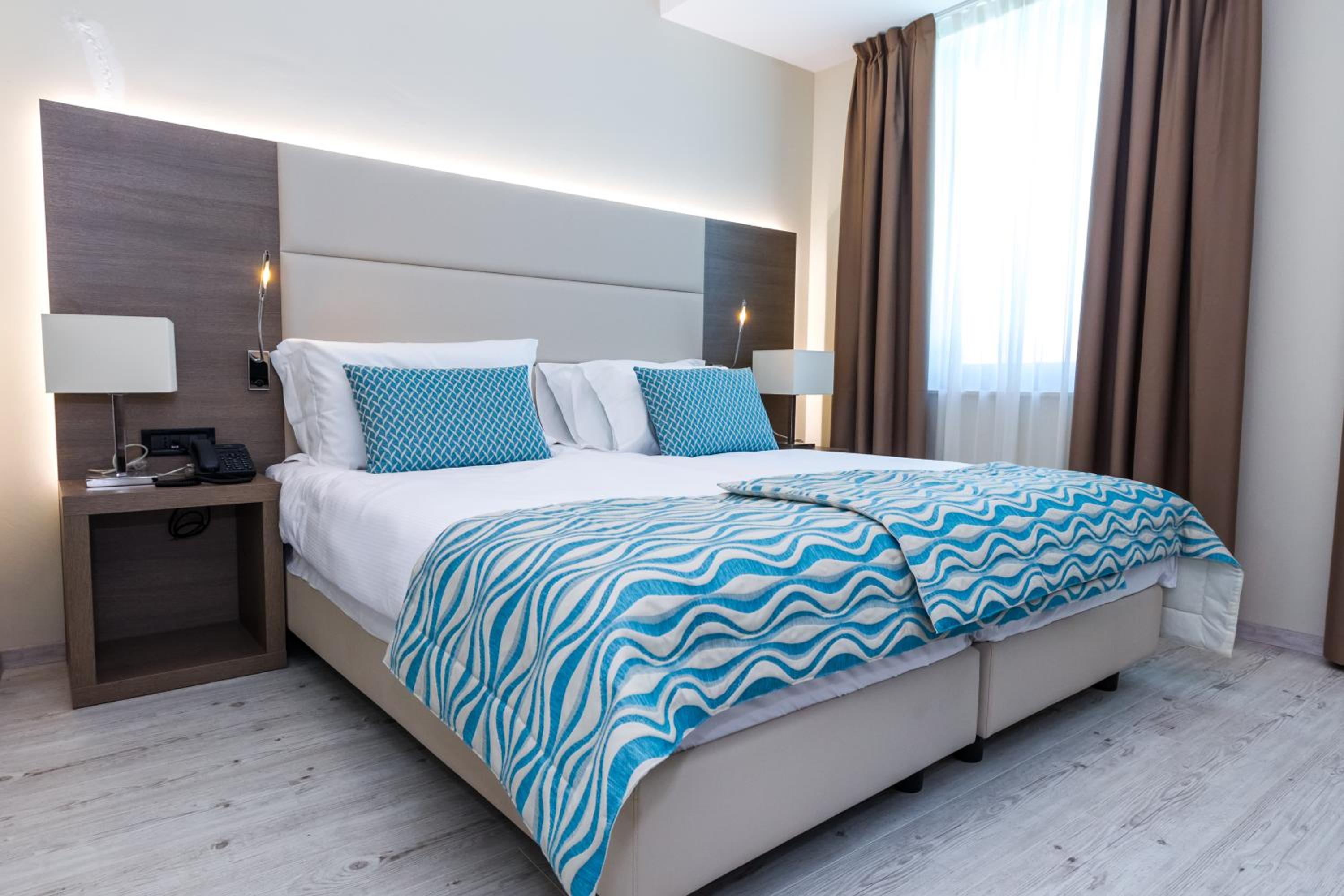 Double or Twin Room photo 1