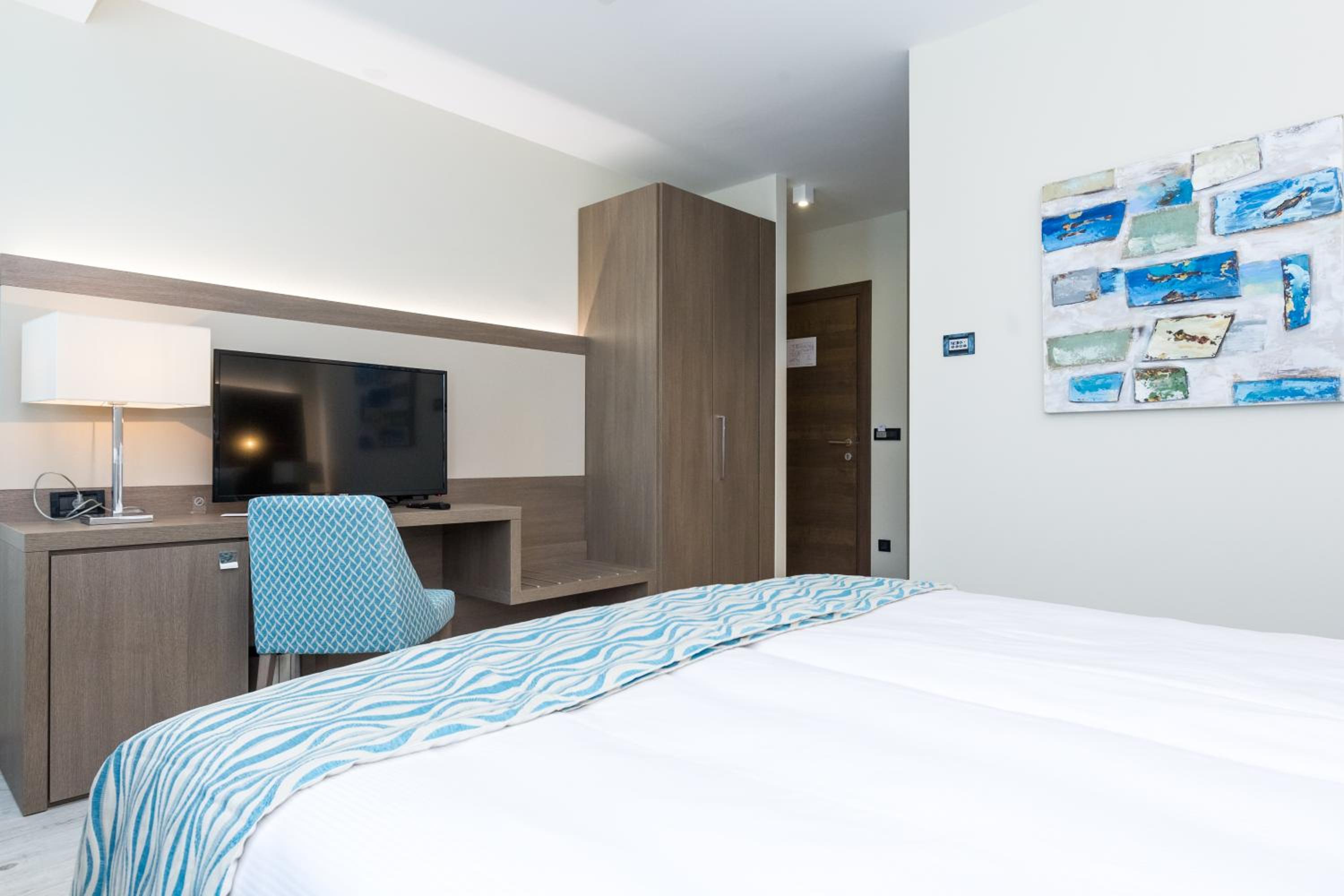 Double or Twin Room photo 2