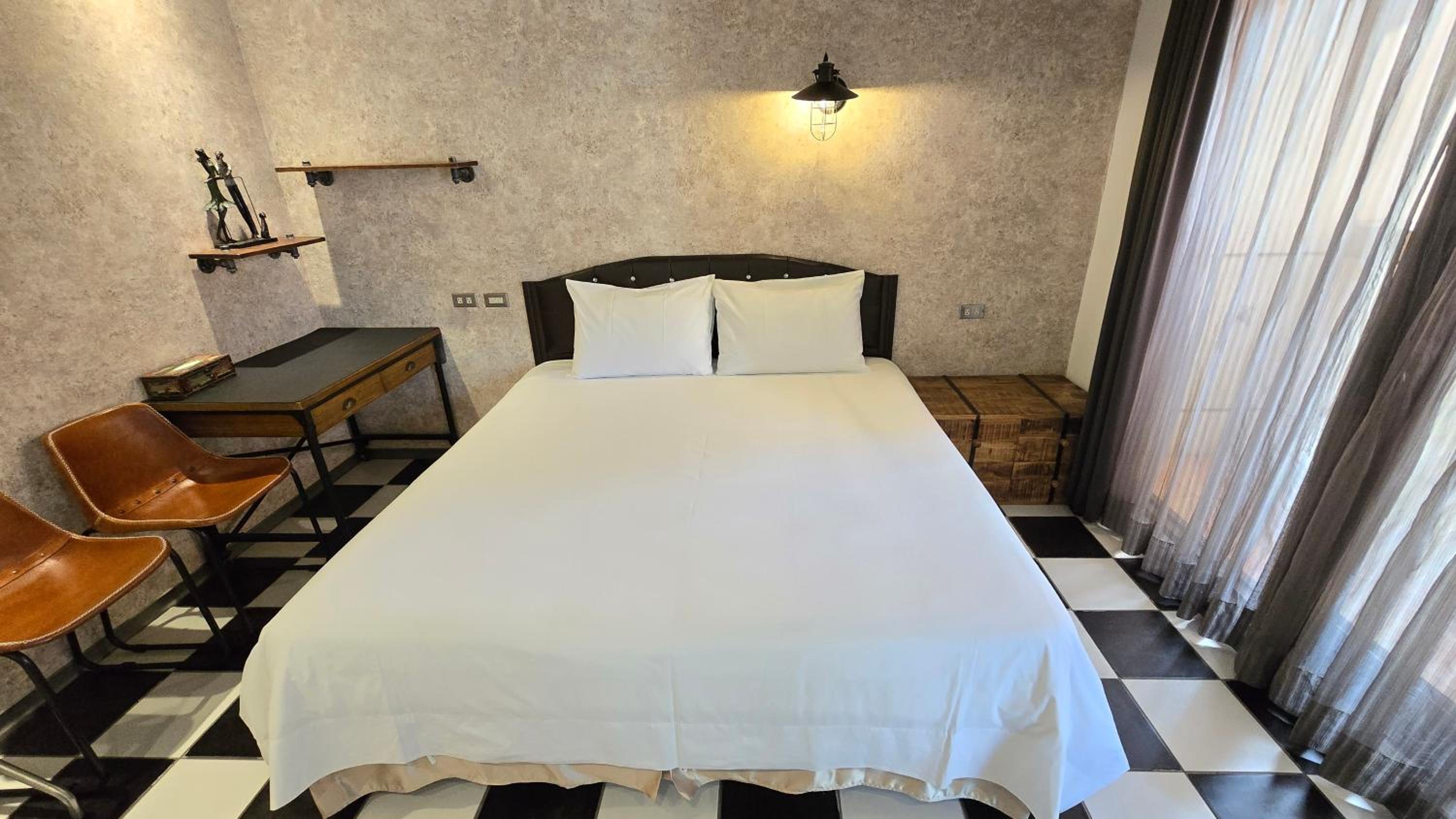 Single Room with Private Bathroom photo 1