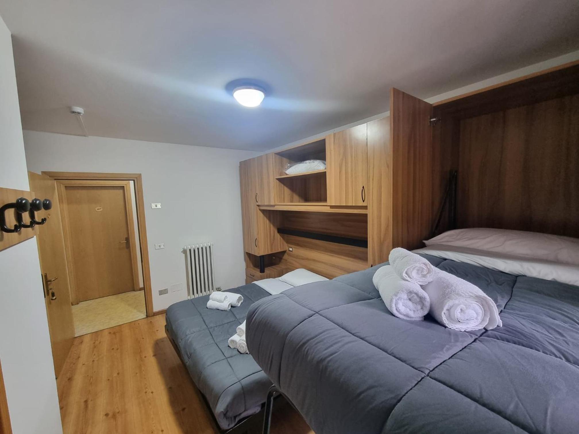 Quadruple Room with Terrace photo 3