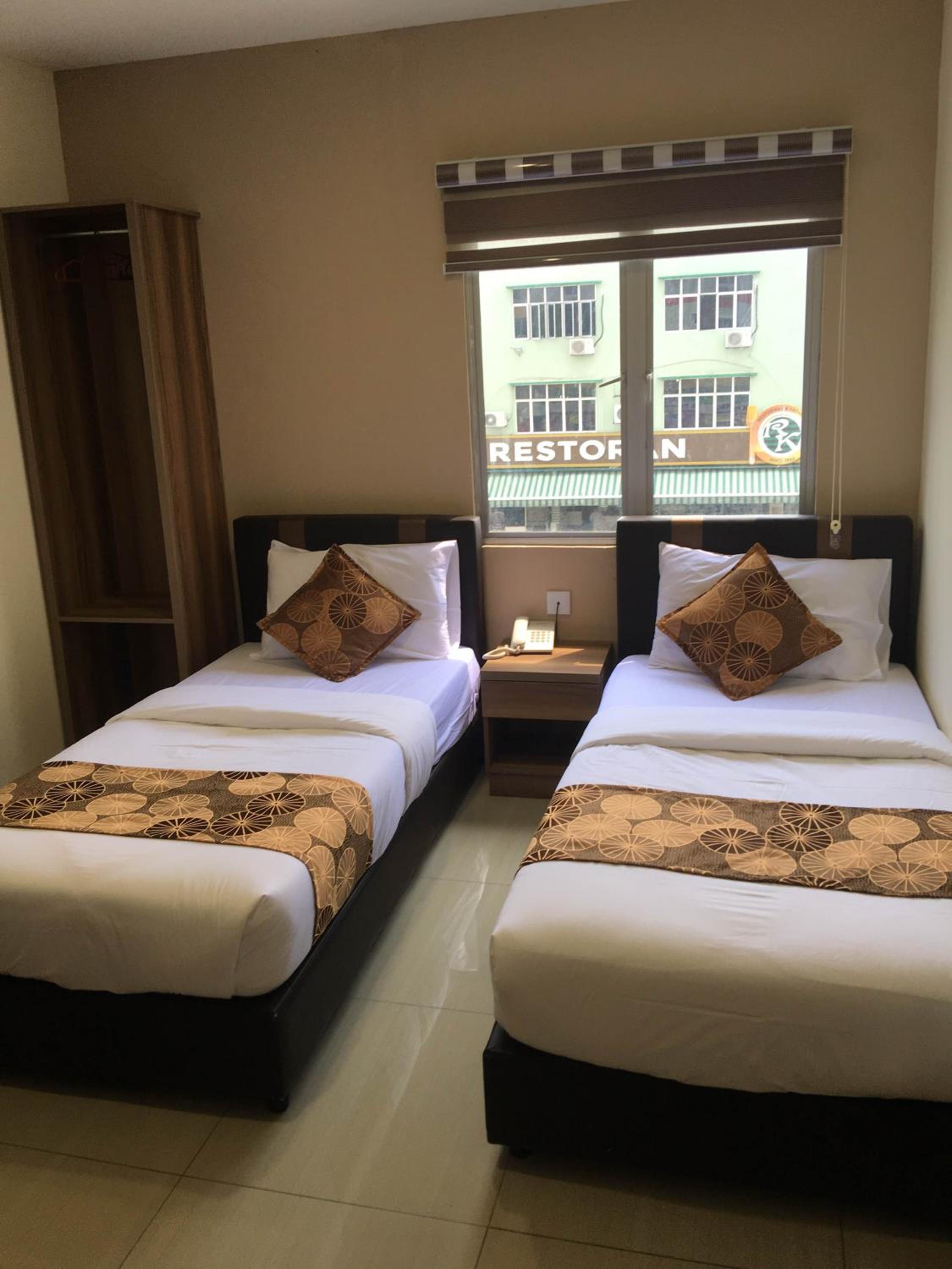 Deluxe Twin Room photo 2