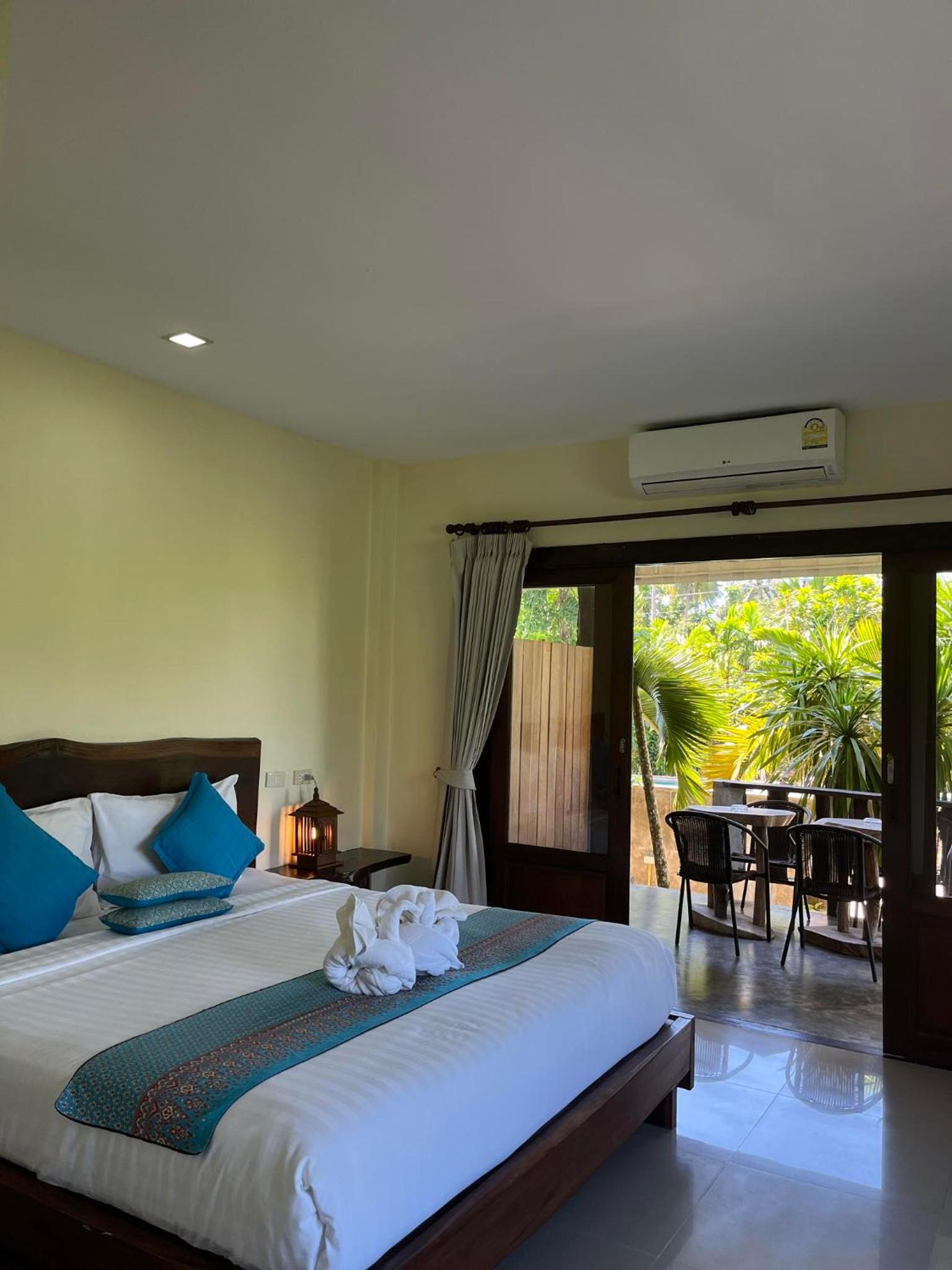 Superior Double Room with Pool View photo 1