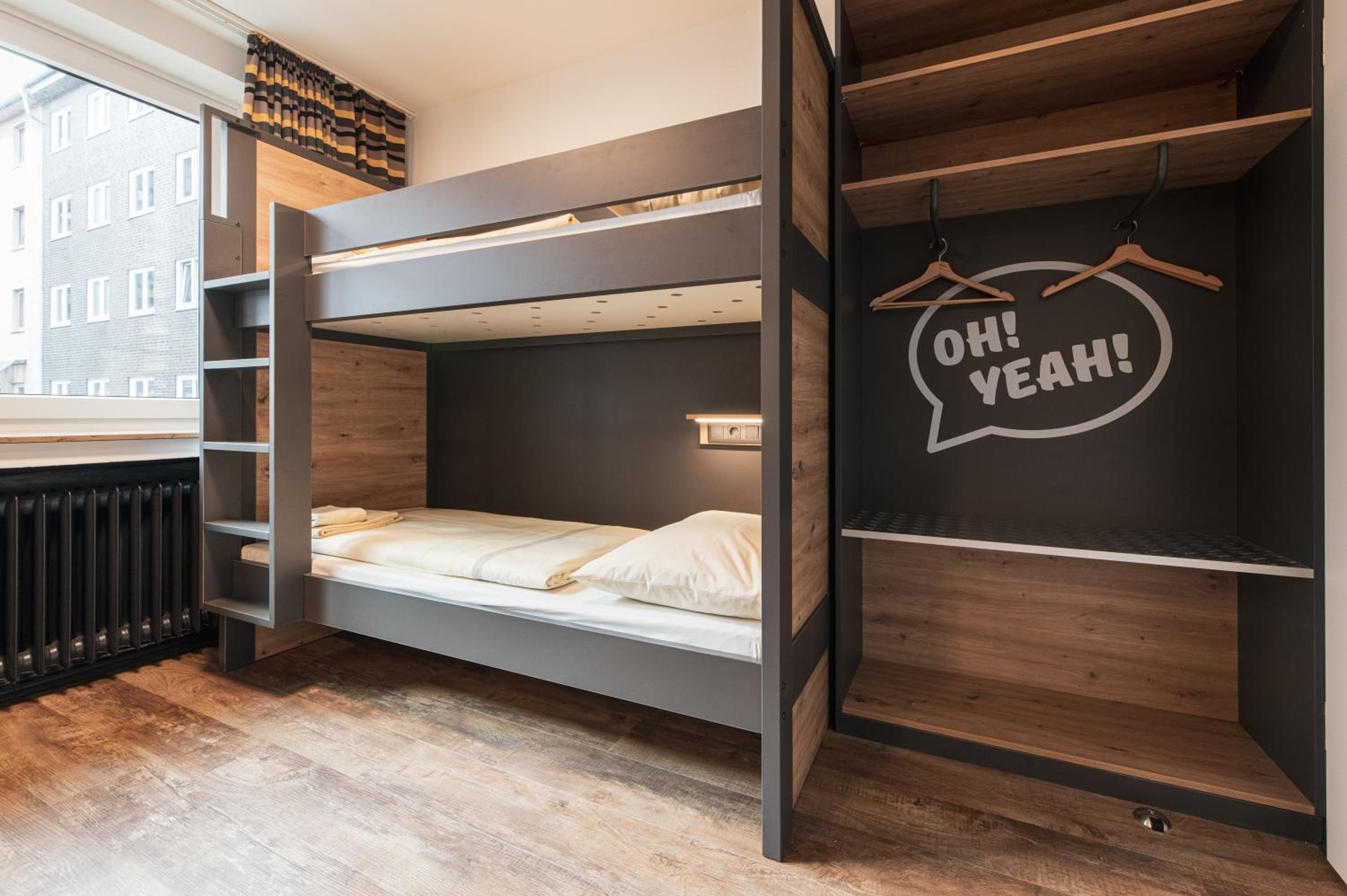 Quadruple Room Ruhrpott - Photo 3