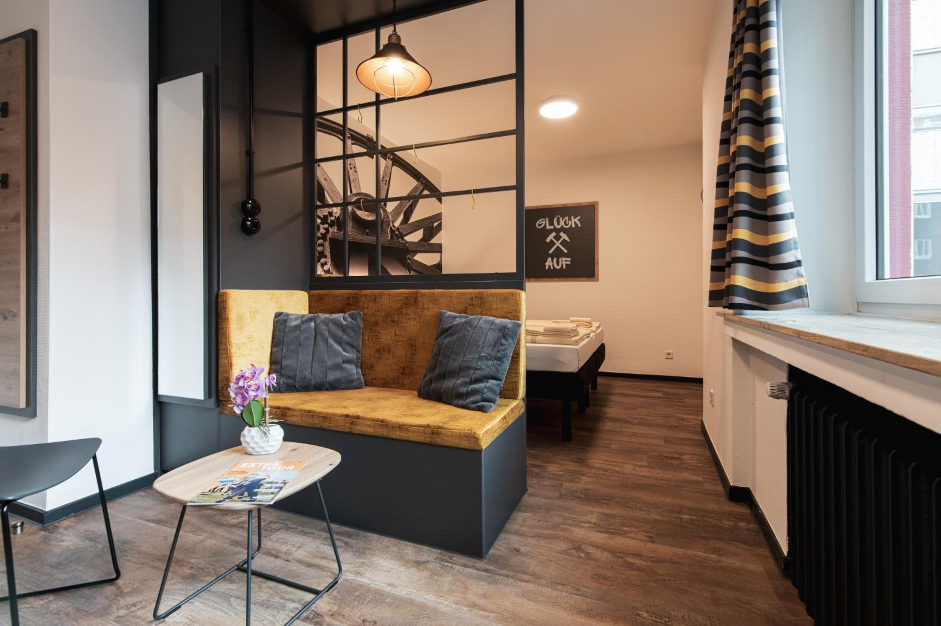 Quadruple Room Ruhrpott - Photo 4