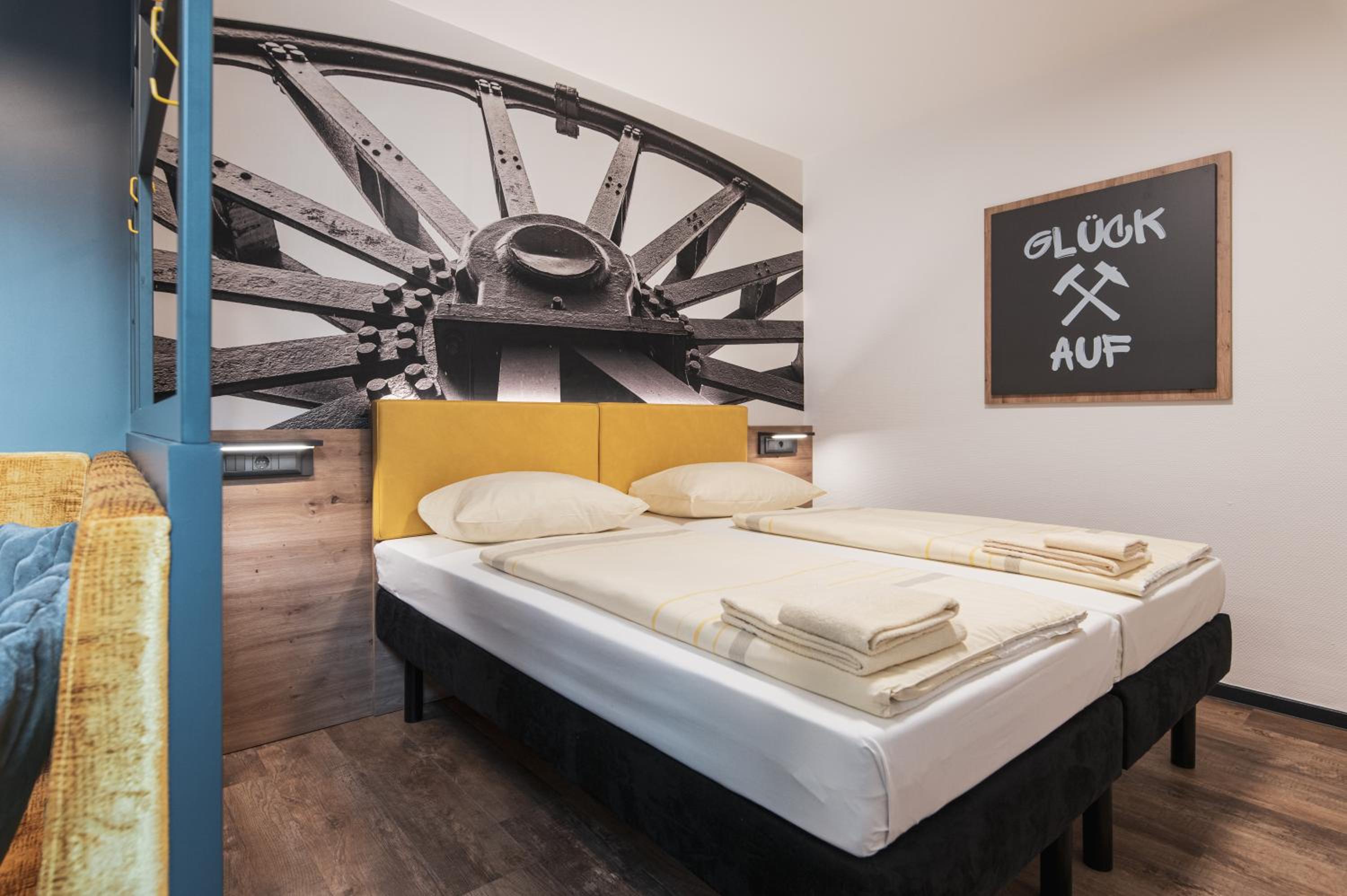 Quadruple Room Ruhrpott - Photo 2