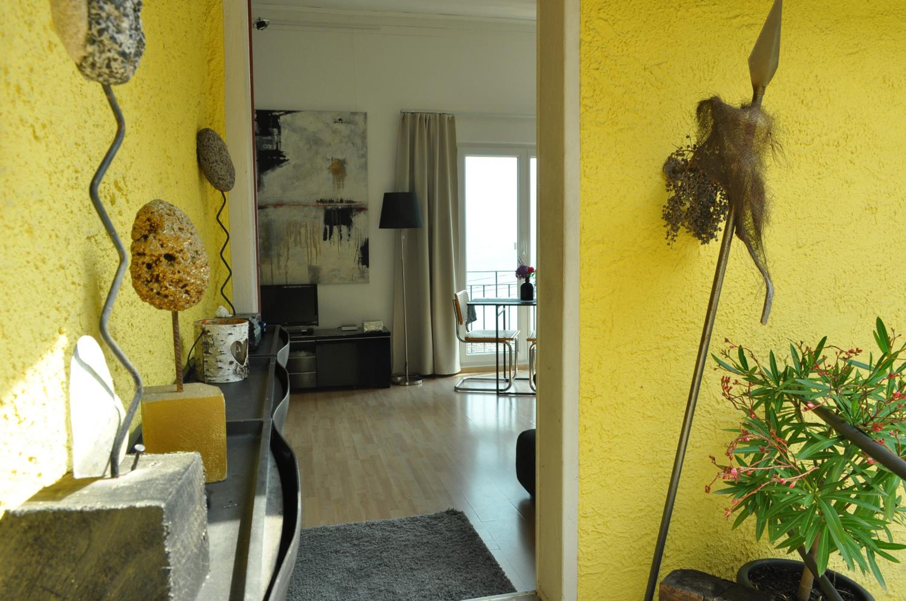 Studio (2 Adults)
