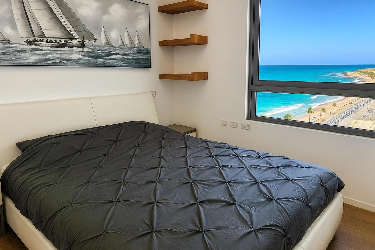 Apartment with Sea View - Photo 9