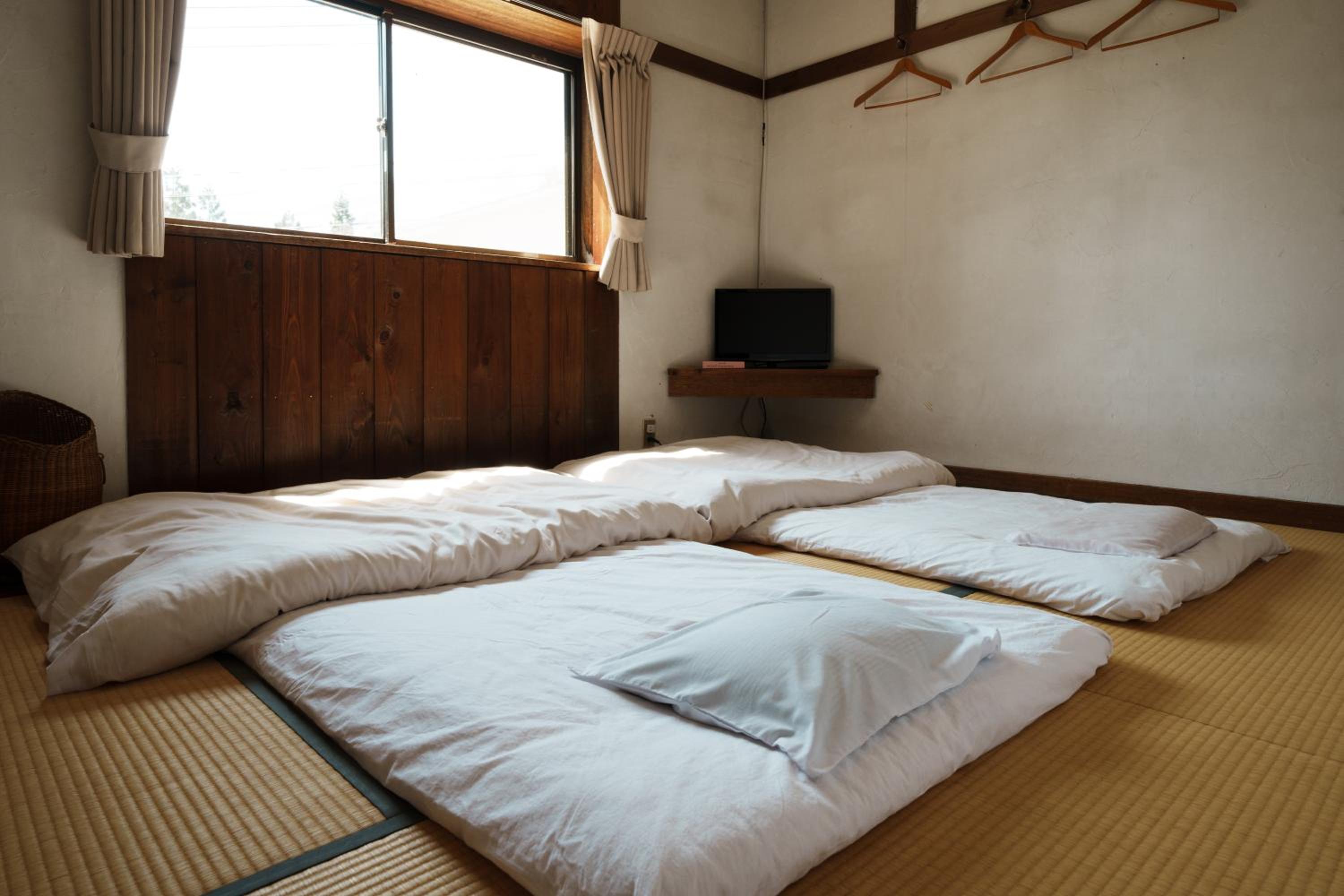 Economy Double Room photo 2