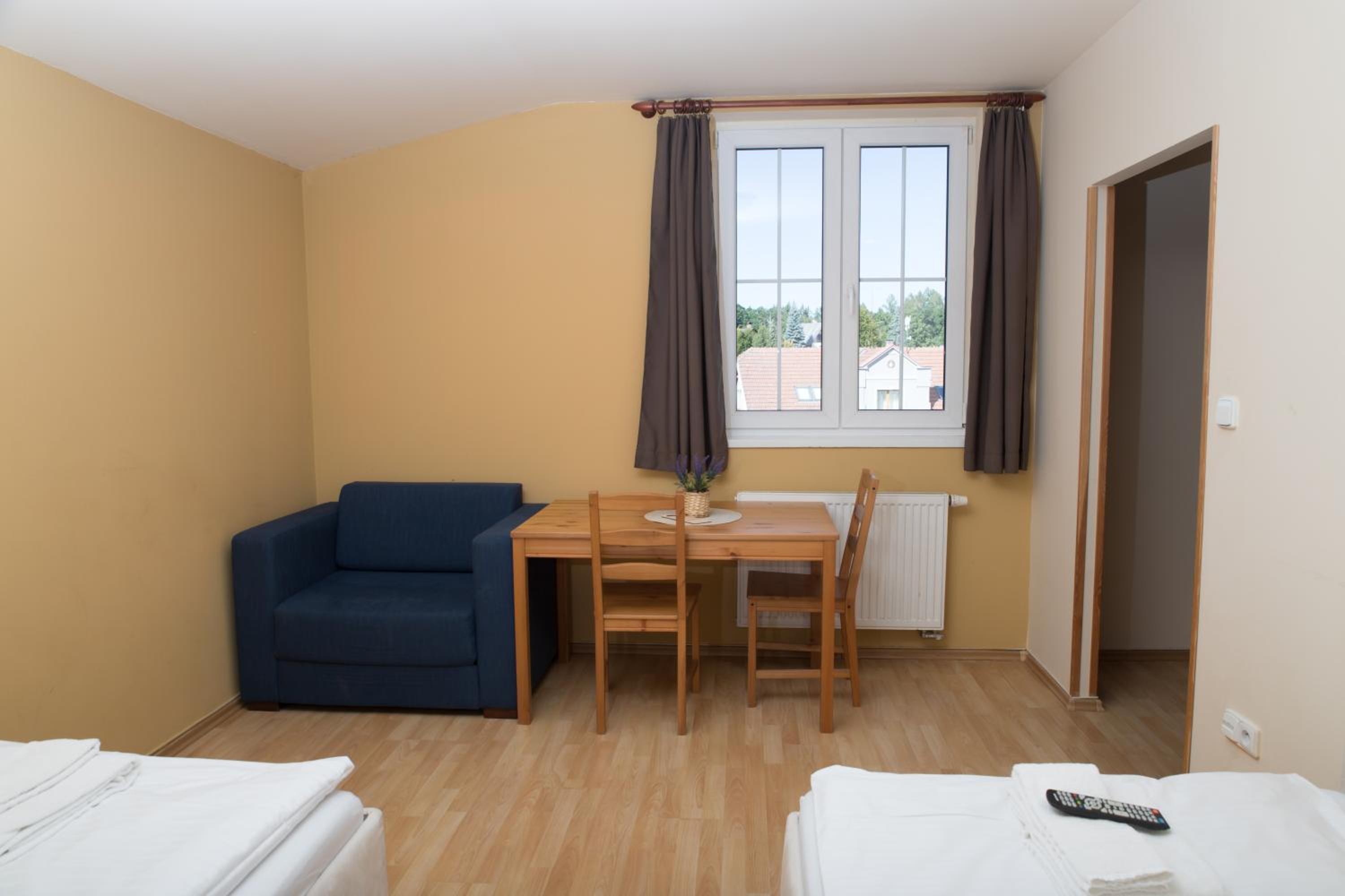 Standard Twin Room with Sofa photo 1