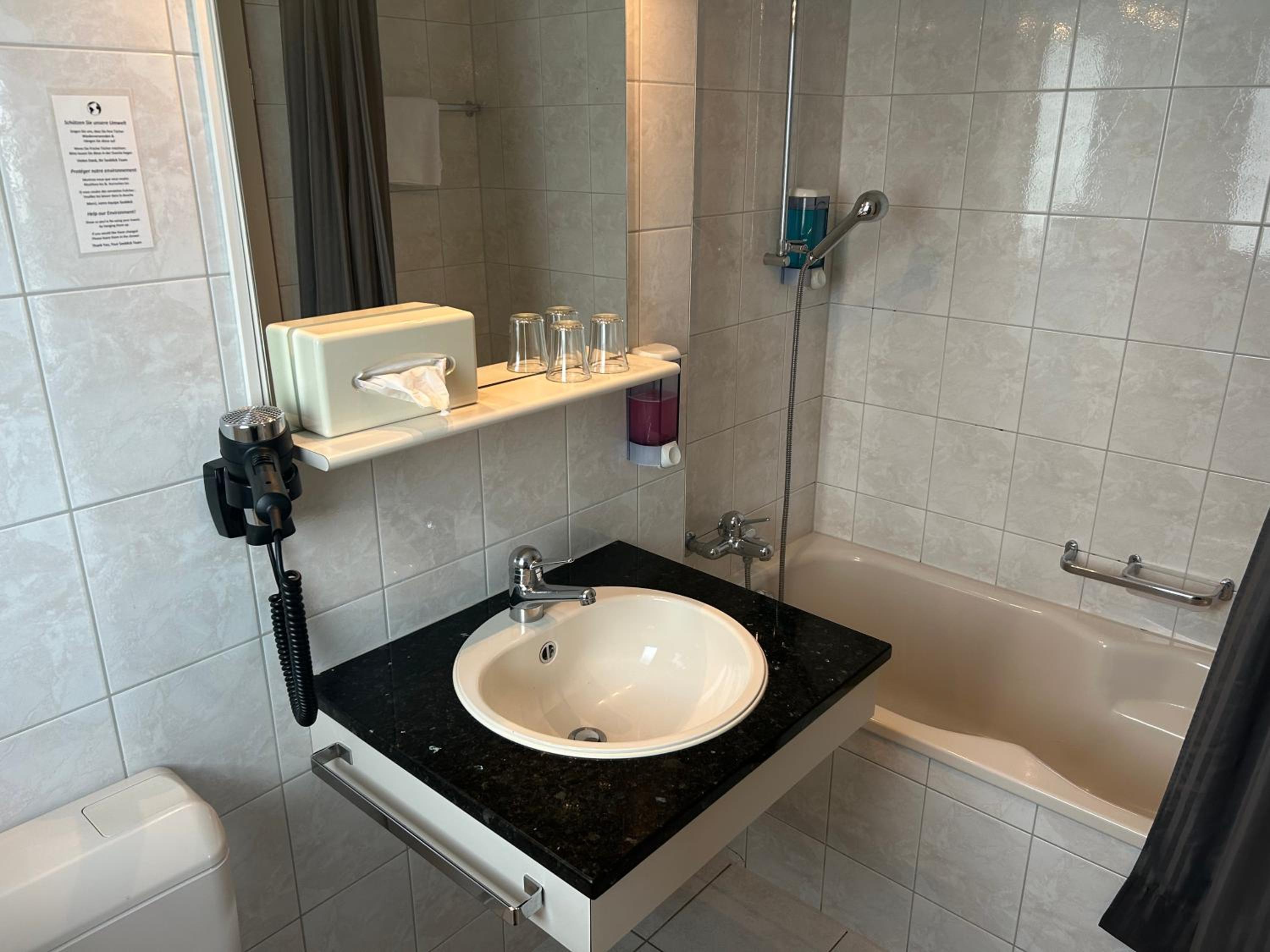 Double Room with Lake View photo 2