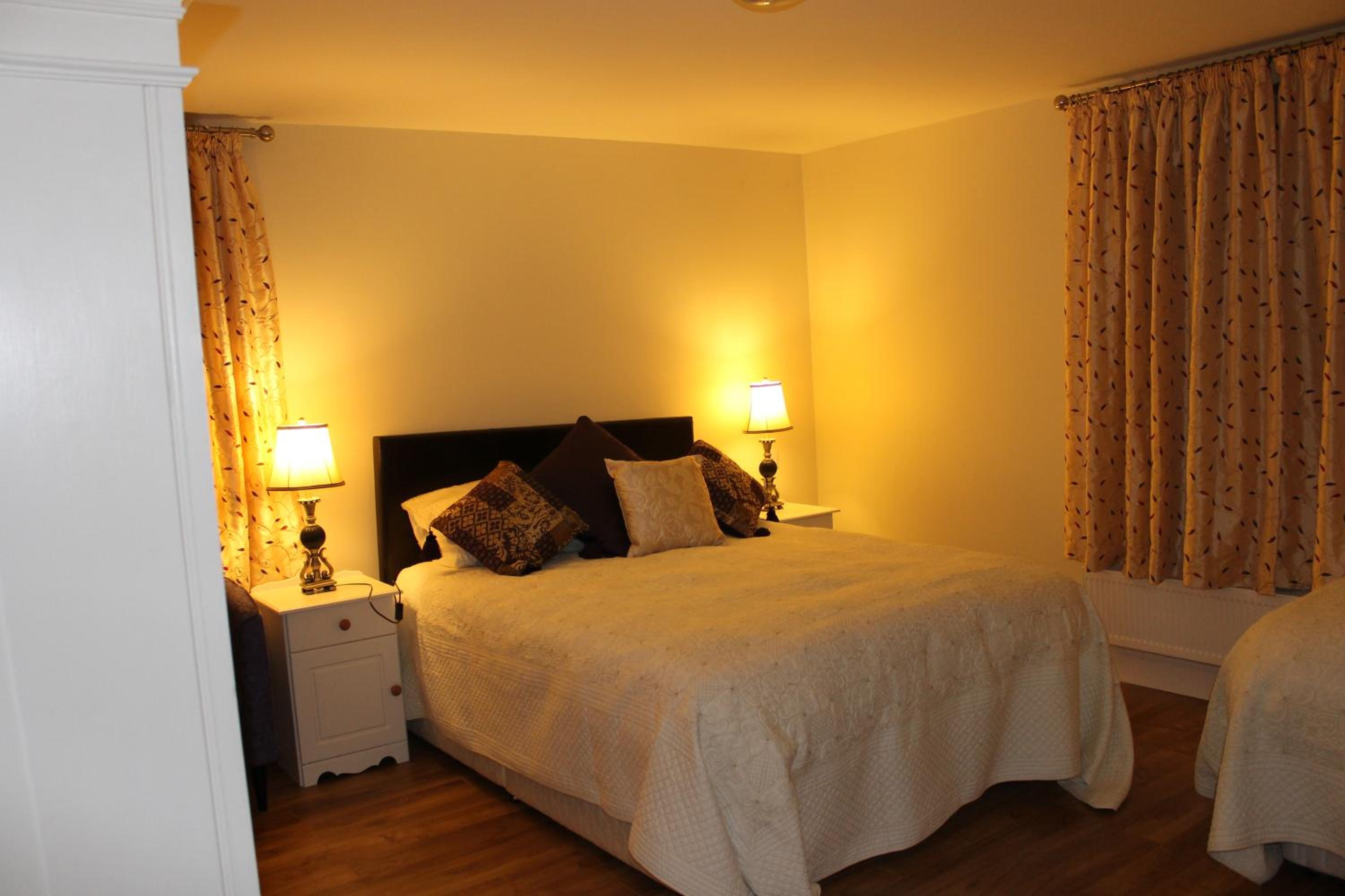 Large Double Room photo 2