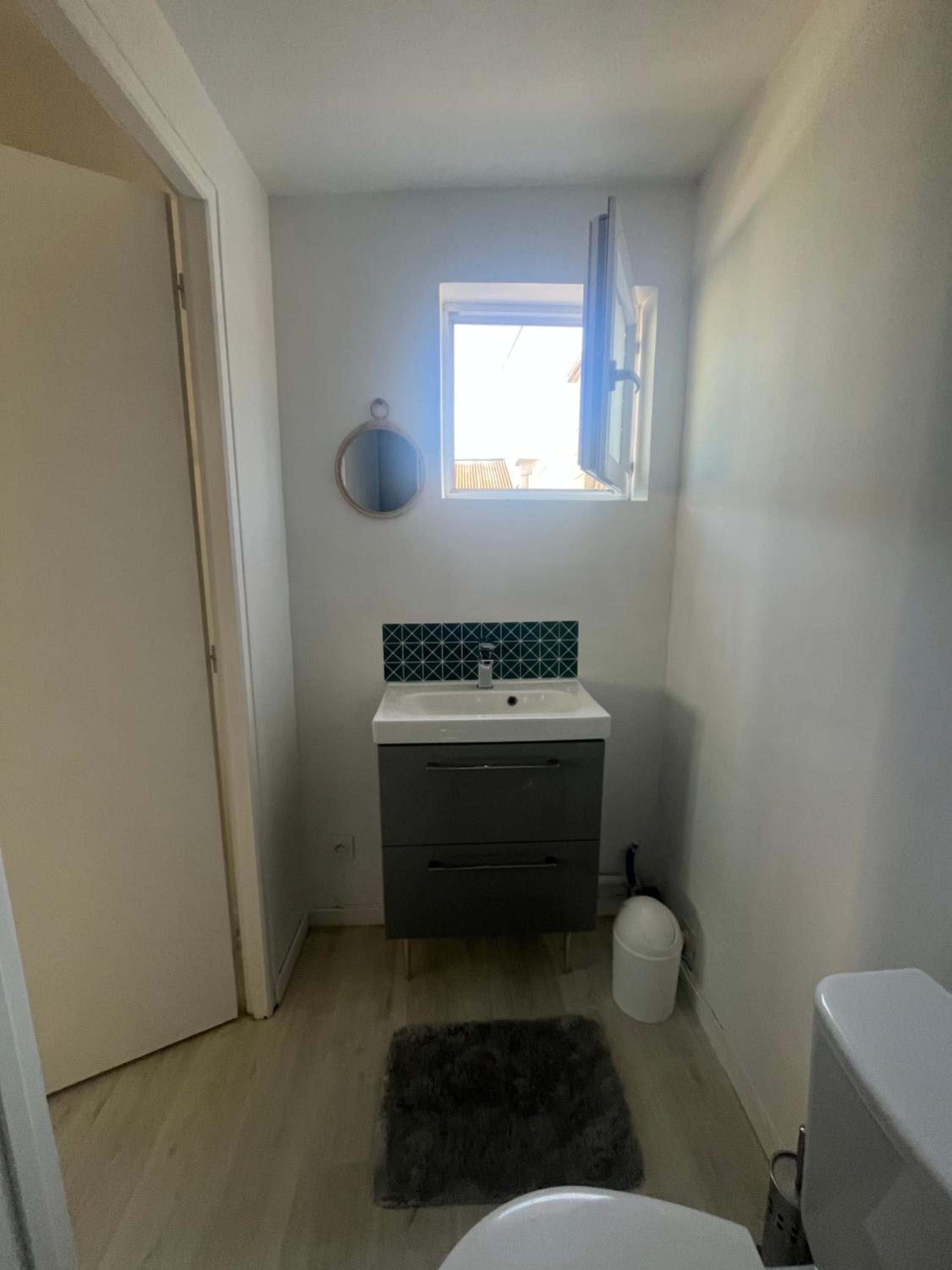 One-Bedroom Apartment with Terrace