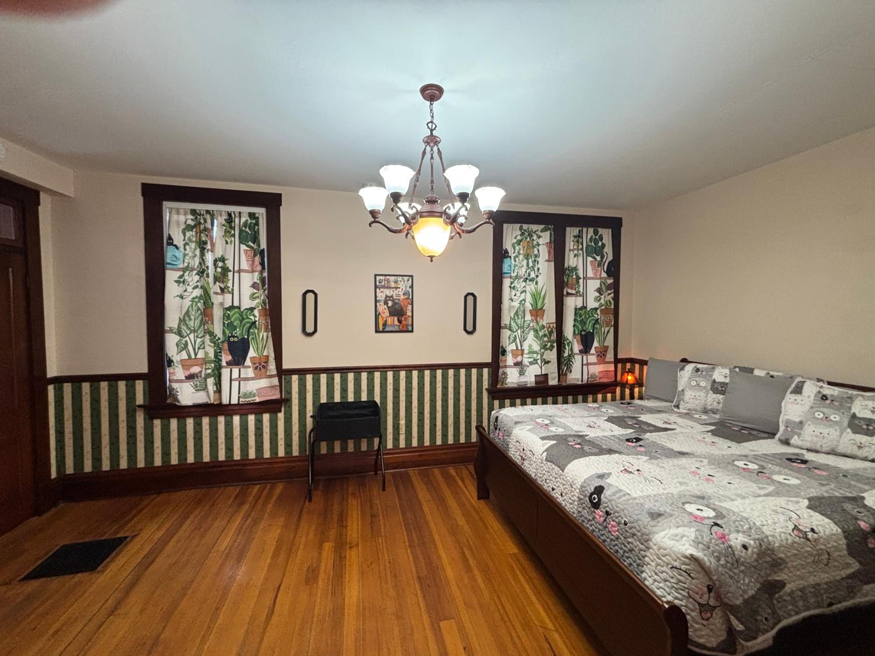 King Studio with Sofa Bed