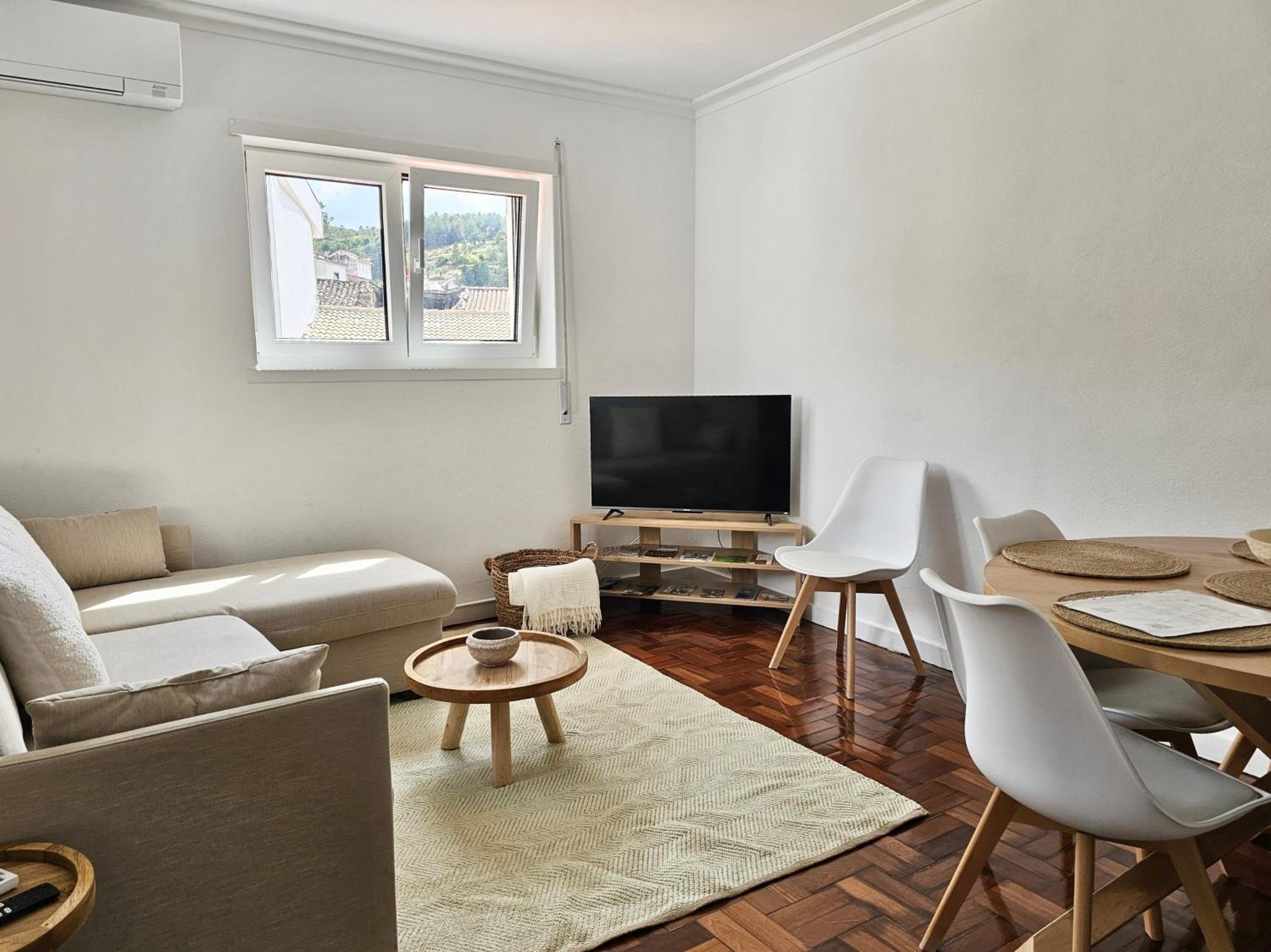 Two-Bedroom Apartment with Terrace photo 2