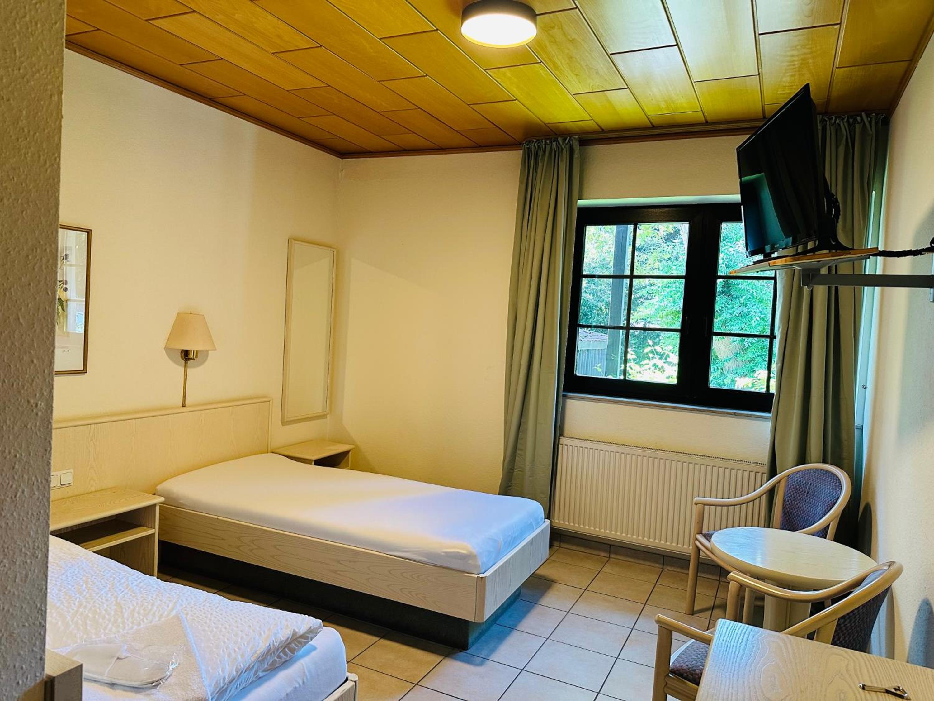 Economy Twin Room