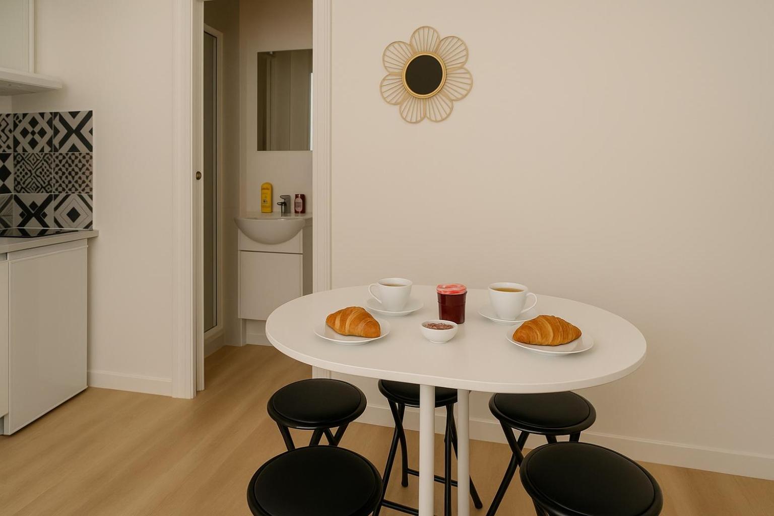 Deluxe Apartment photo 2