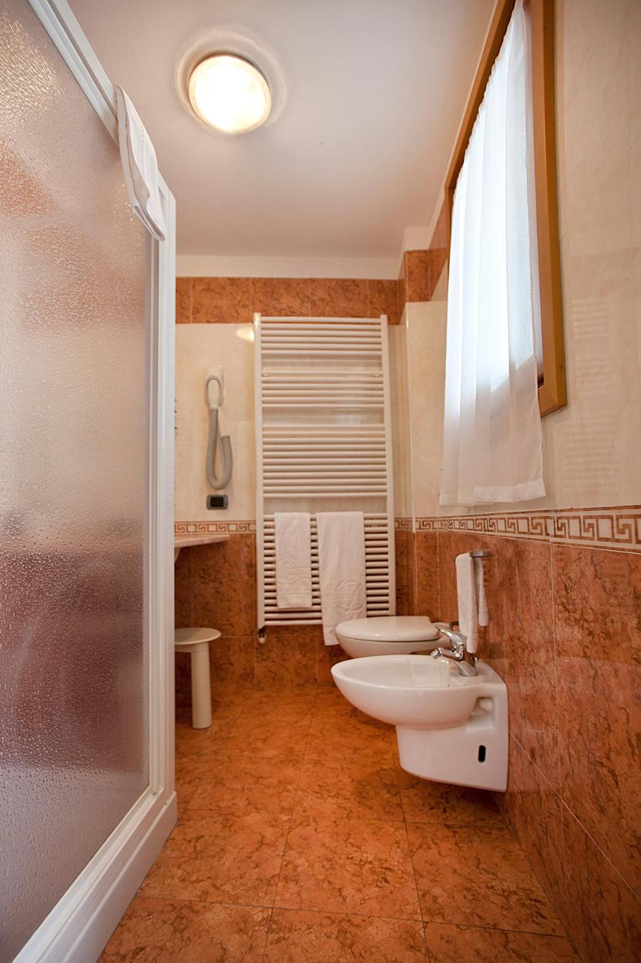 Classic Single Room with Balcony photo 2