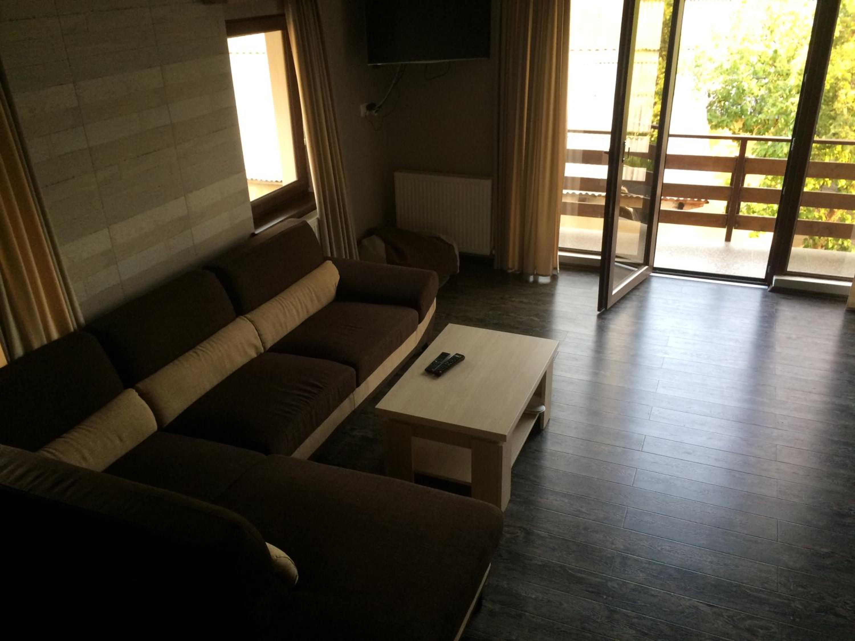 Studio - Split Level photo 2