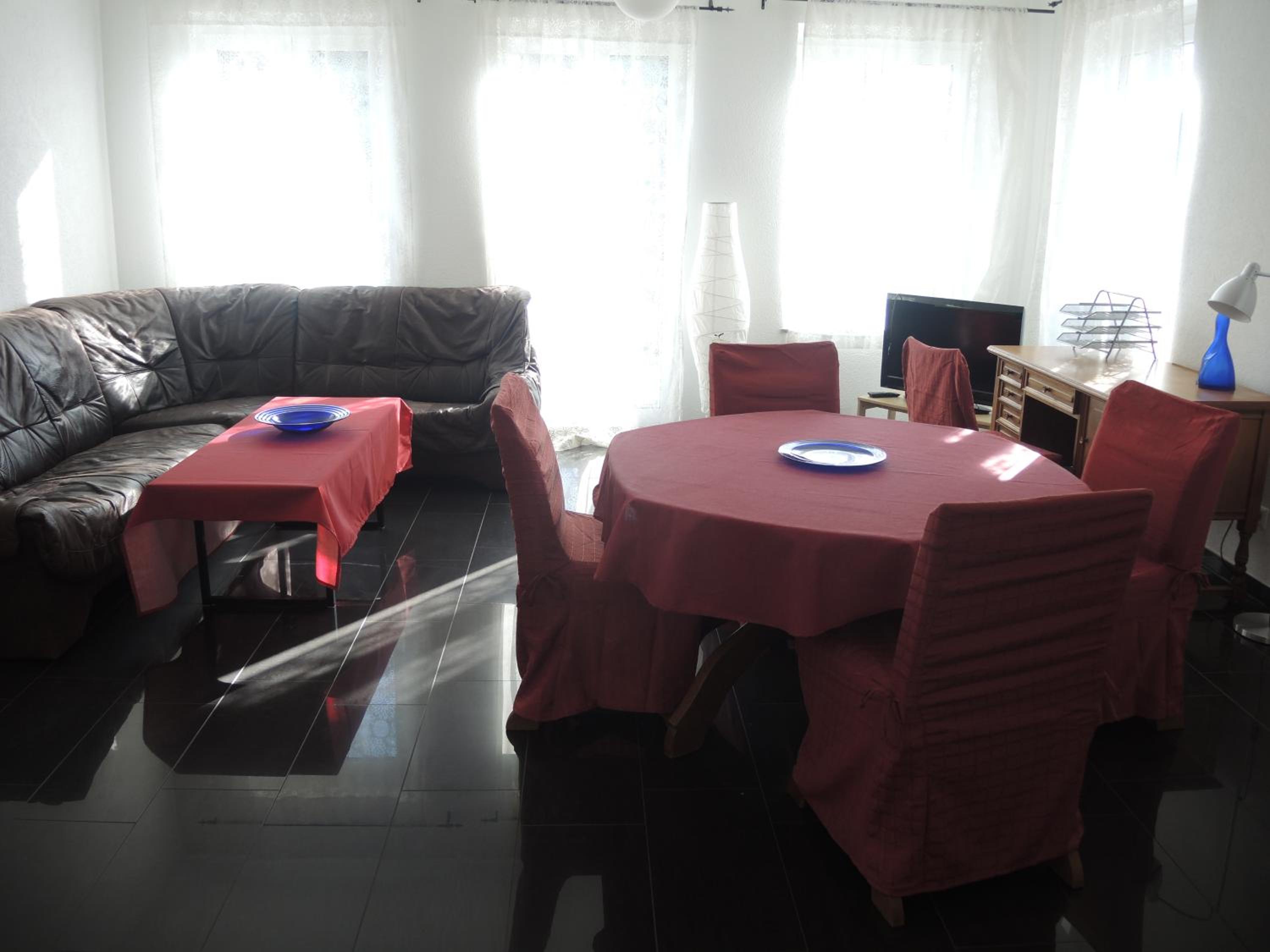 Apartment photo 2