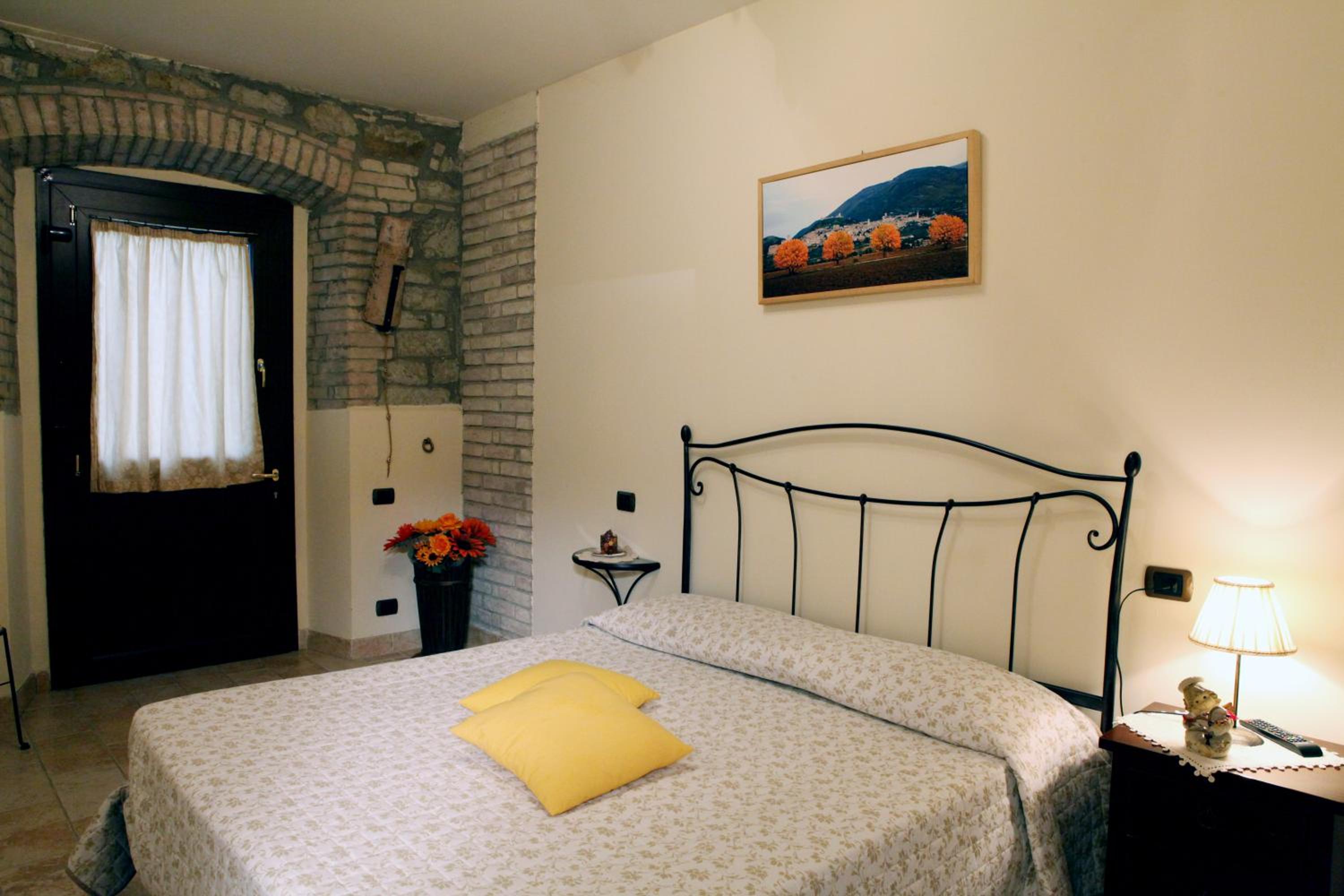 One-Bedroom Apartment with Garden View photo 3