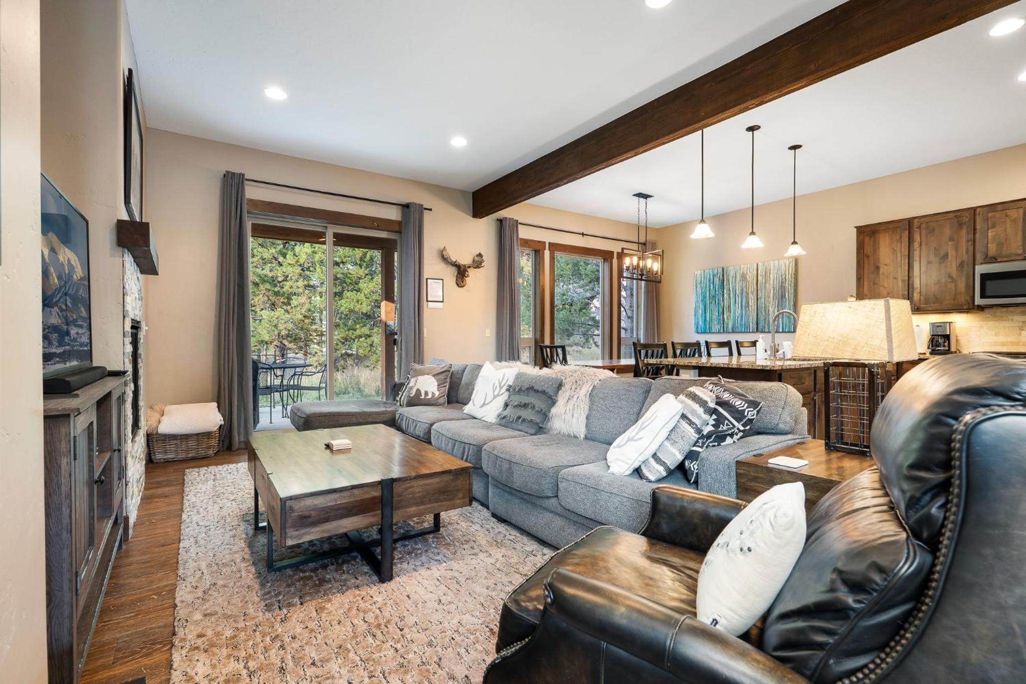 Four-Bedroom Vacation Home photo 2
