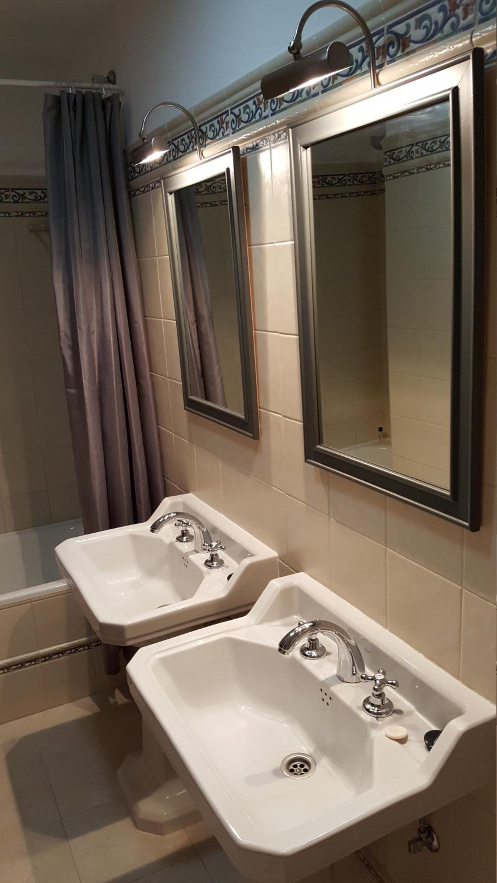 Double or Twin Room with Bathroom photo 2